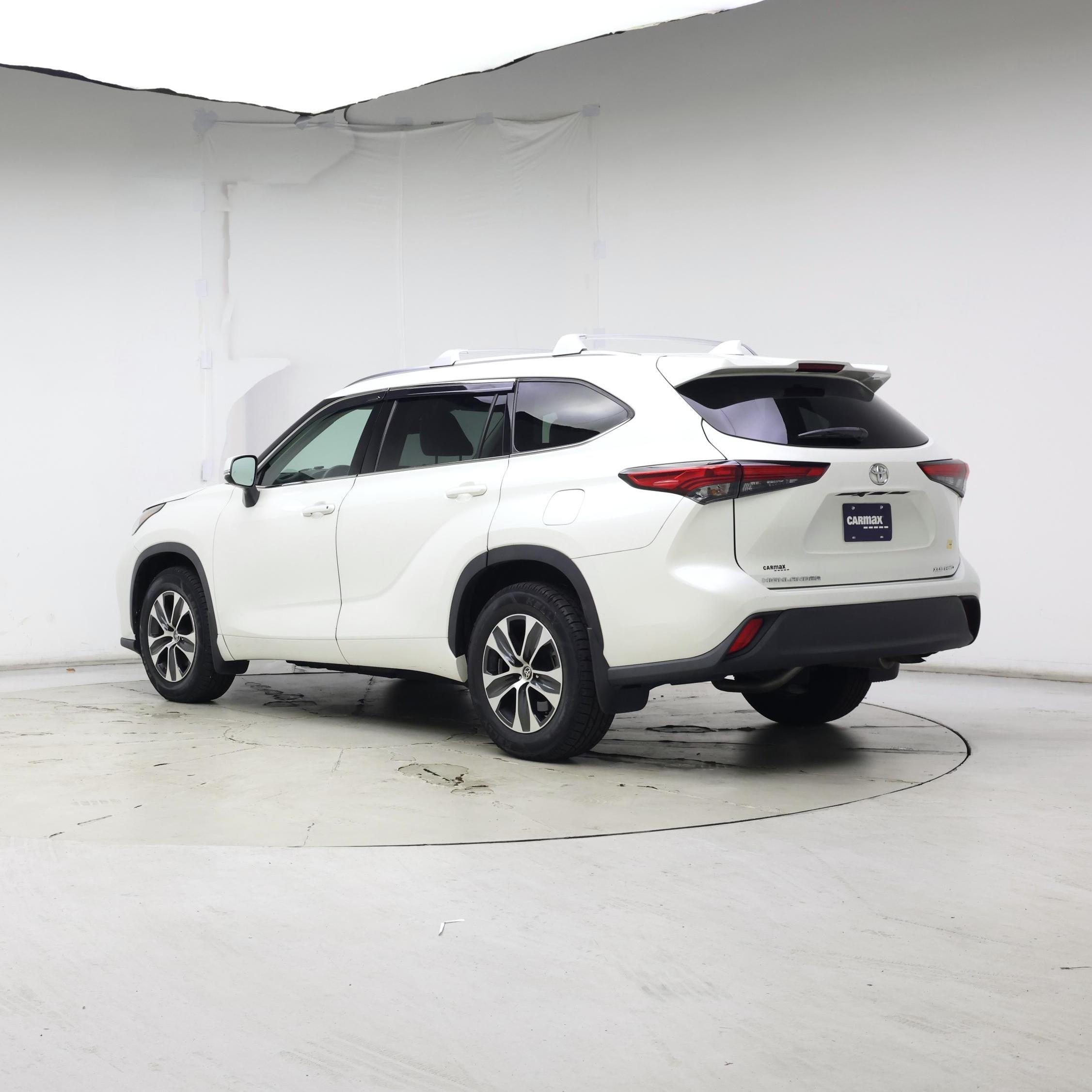 Thumbnail: 2021 Toyota Highlander - 2