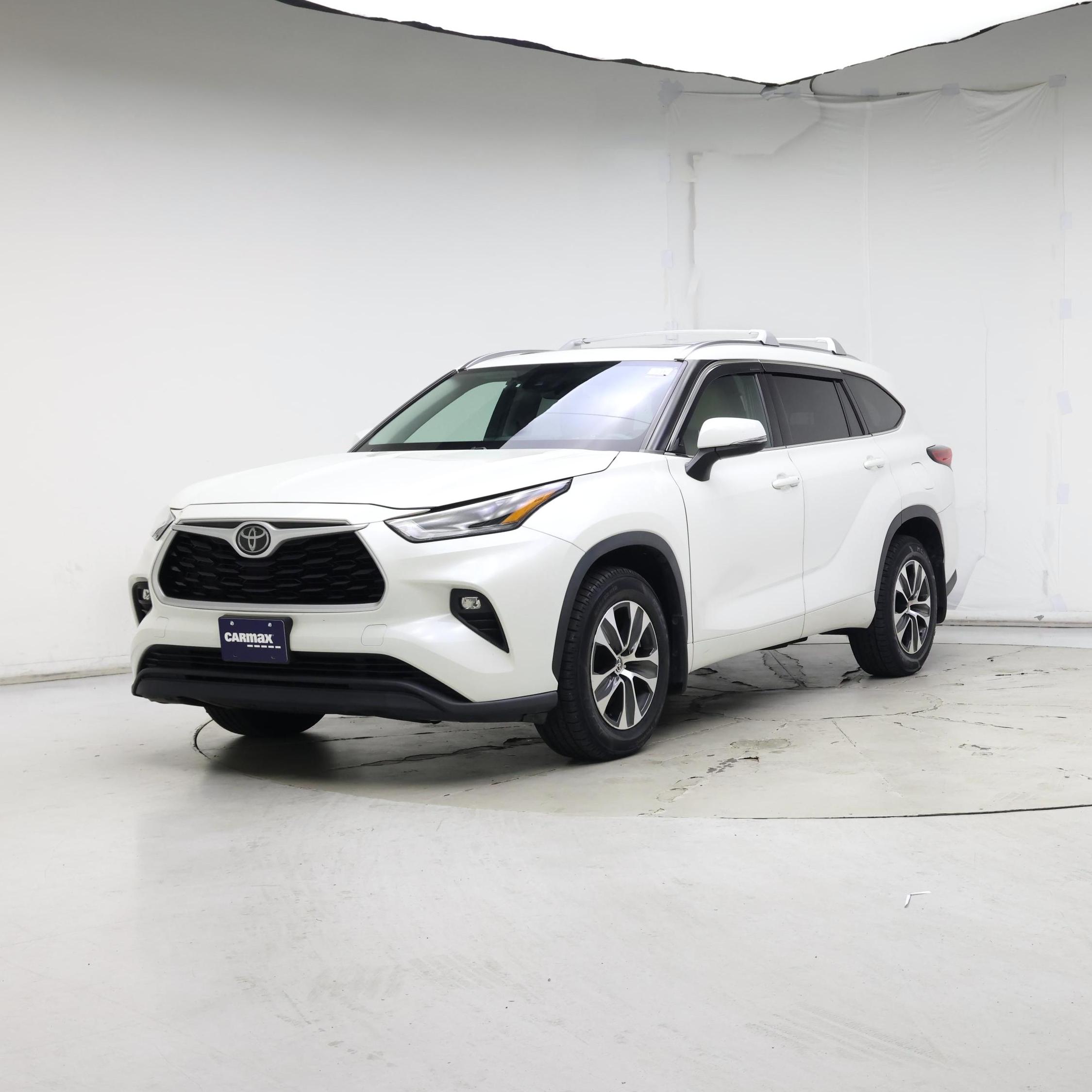 Thumbnail: 2021 Toyota Highlander - 4