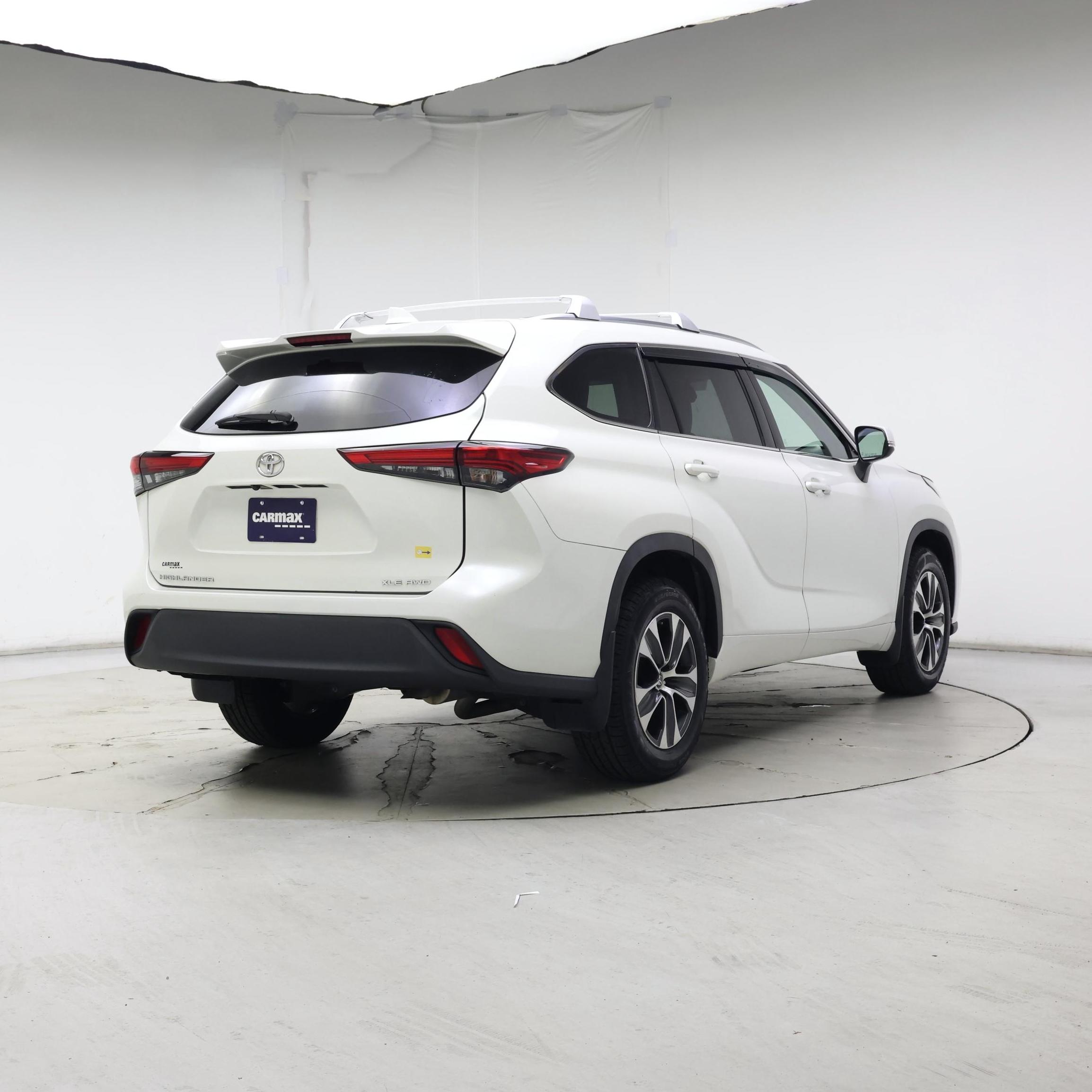 Thumbnail: 2021 Toyota Highlander - 8