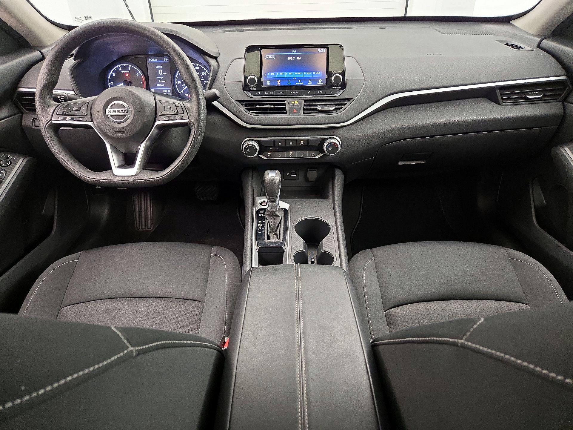 Thumbnail: 2022 Nissan Altima - 9