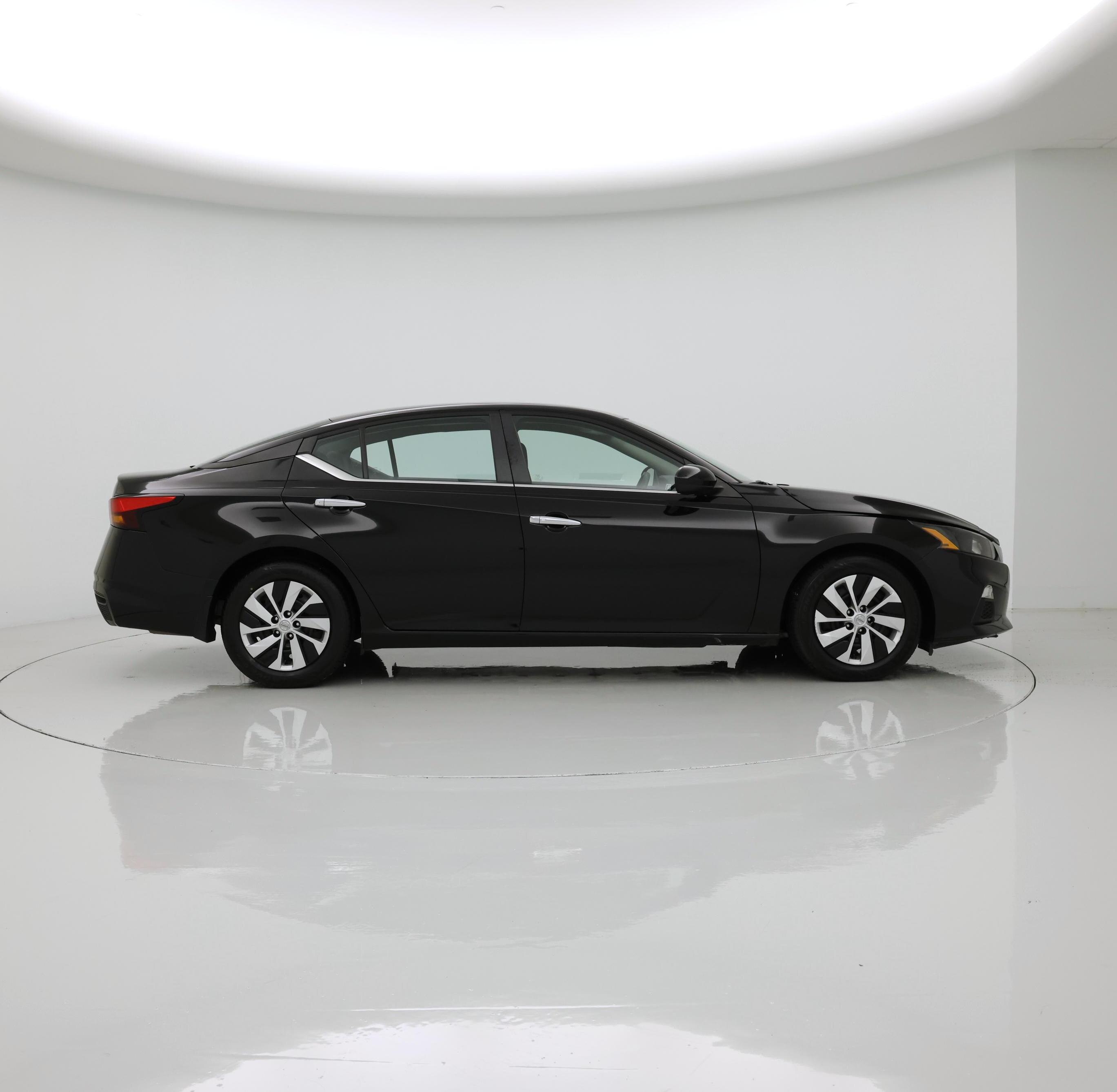 Thumbnail: 2022 Nissan Altima - 7