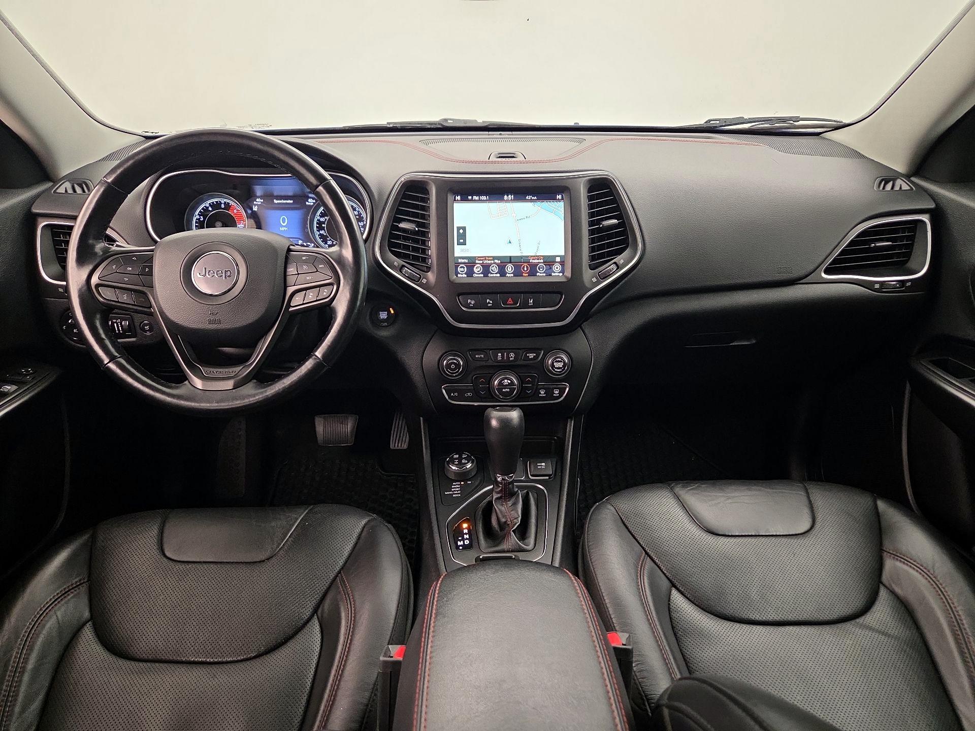 Thumbnail: 2020 Jeep Cherokee - 9