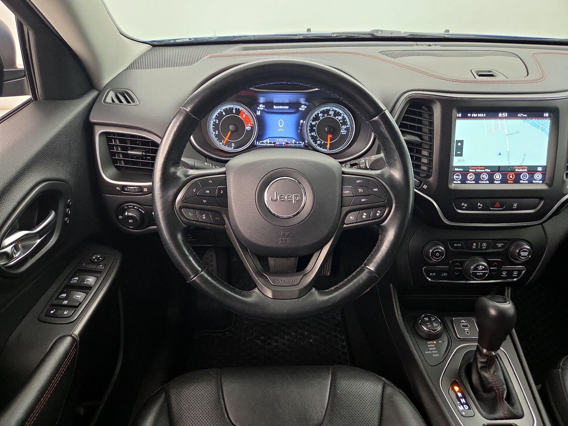 Thumbnail: 2020 Jeep Cherokee - 10