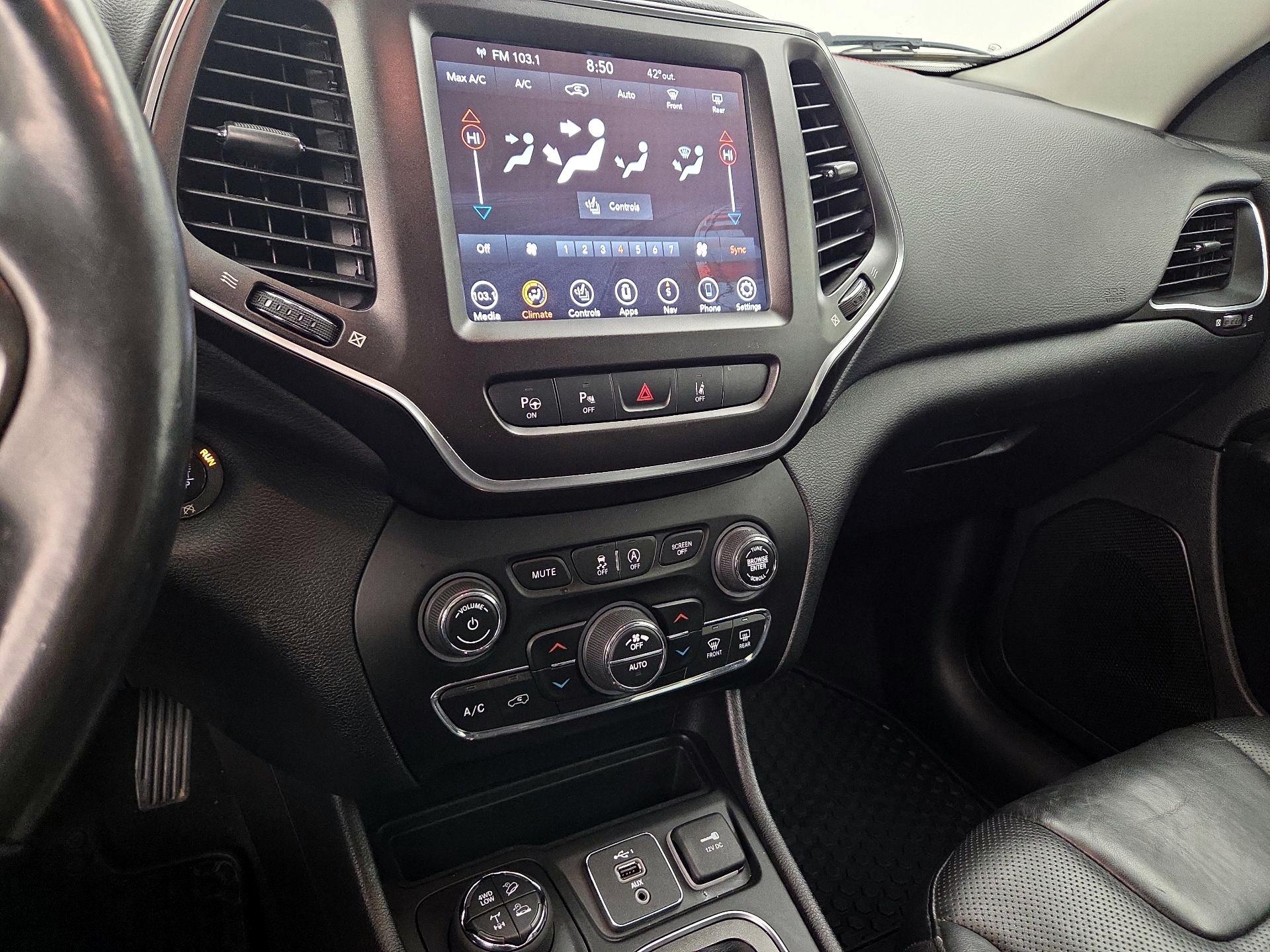 Thumbnail: 2020 Jeep Cherokee - 17