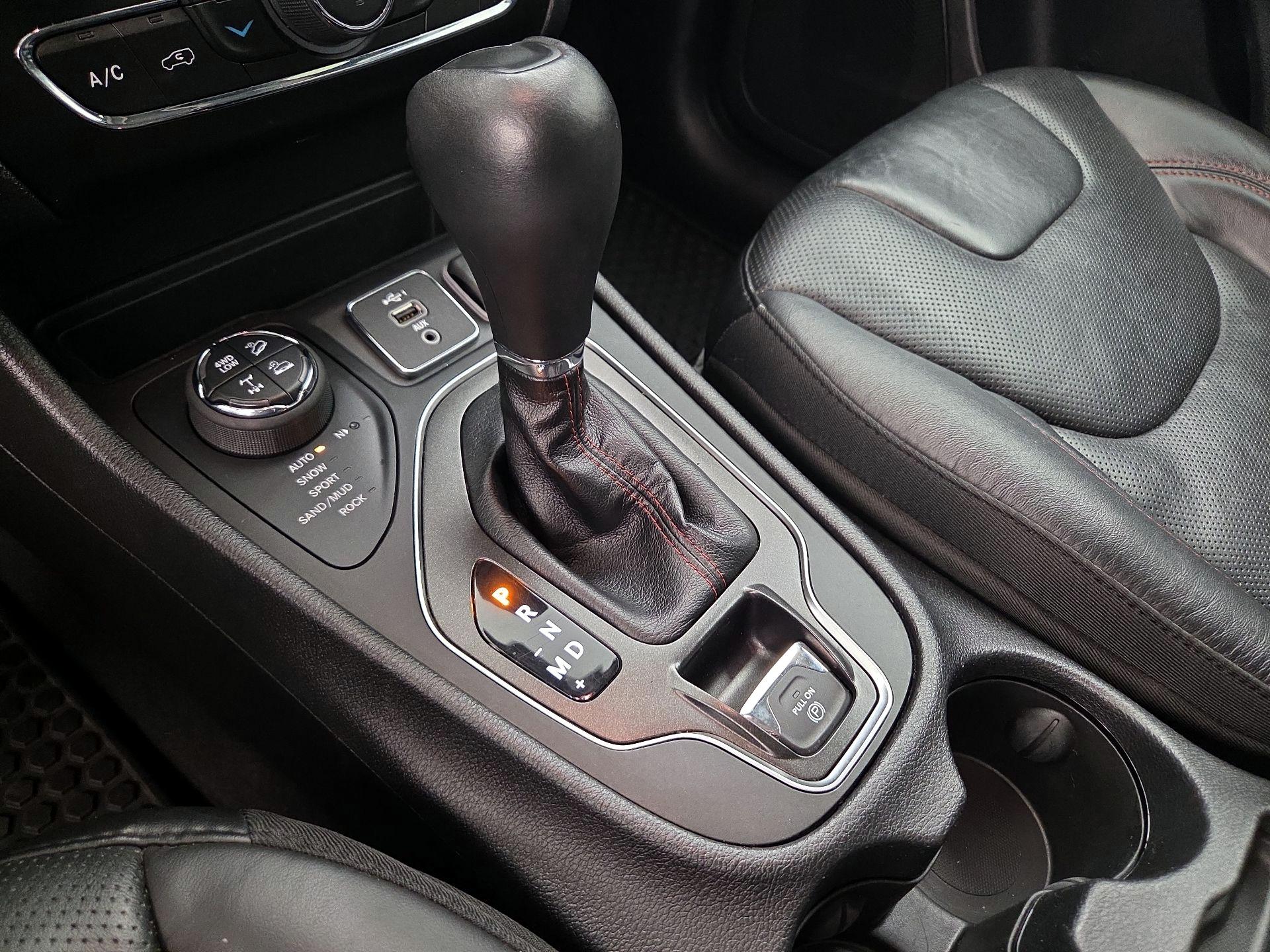 Thumbnail: 2020 Jeep Cherokee - 18