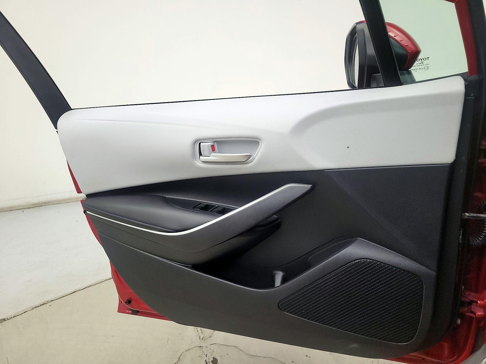 Thumbnail: 2021 Toyota Corolla - 12
