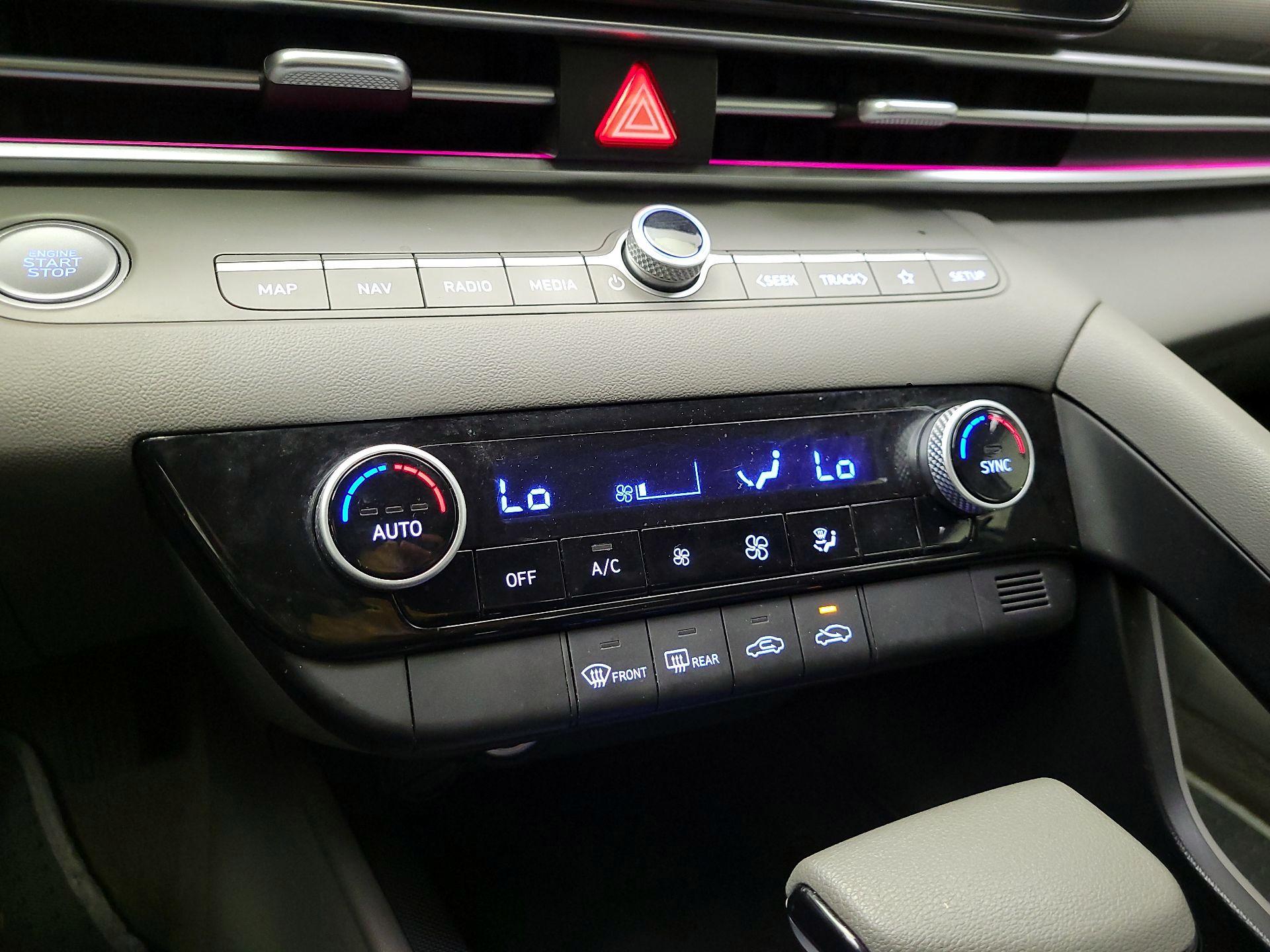 Thumbnail: 2024 Hyundai Elantra - 17