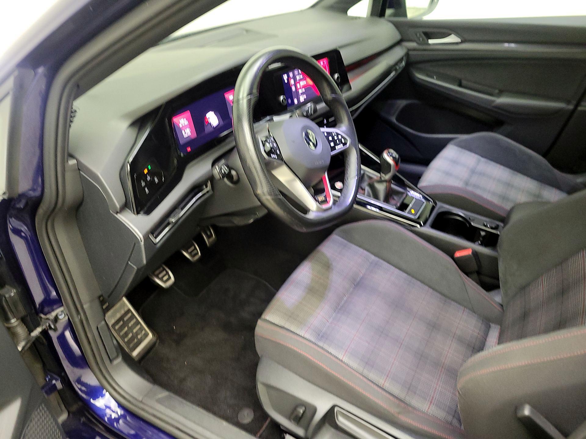 Thumbnail: 2023 Volkswagen Golf - 11