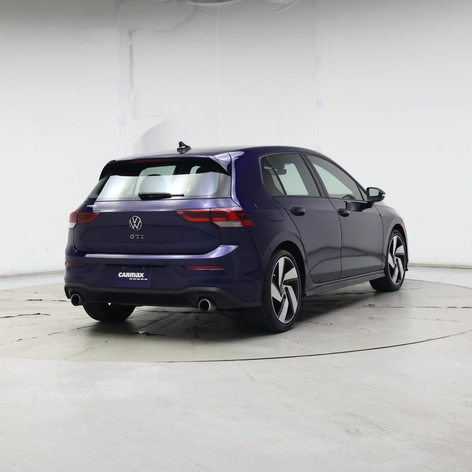 Thumbnail: 2023 Volkswagen Golf - 8