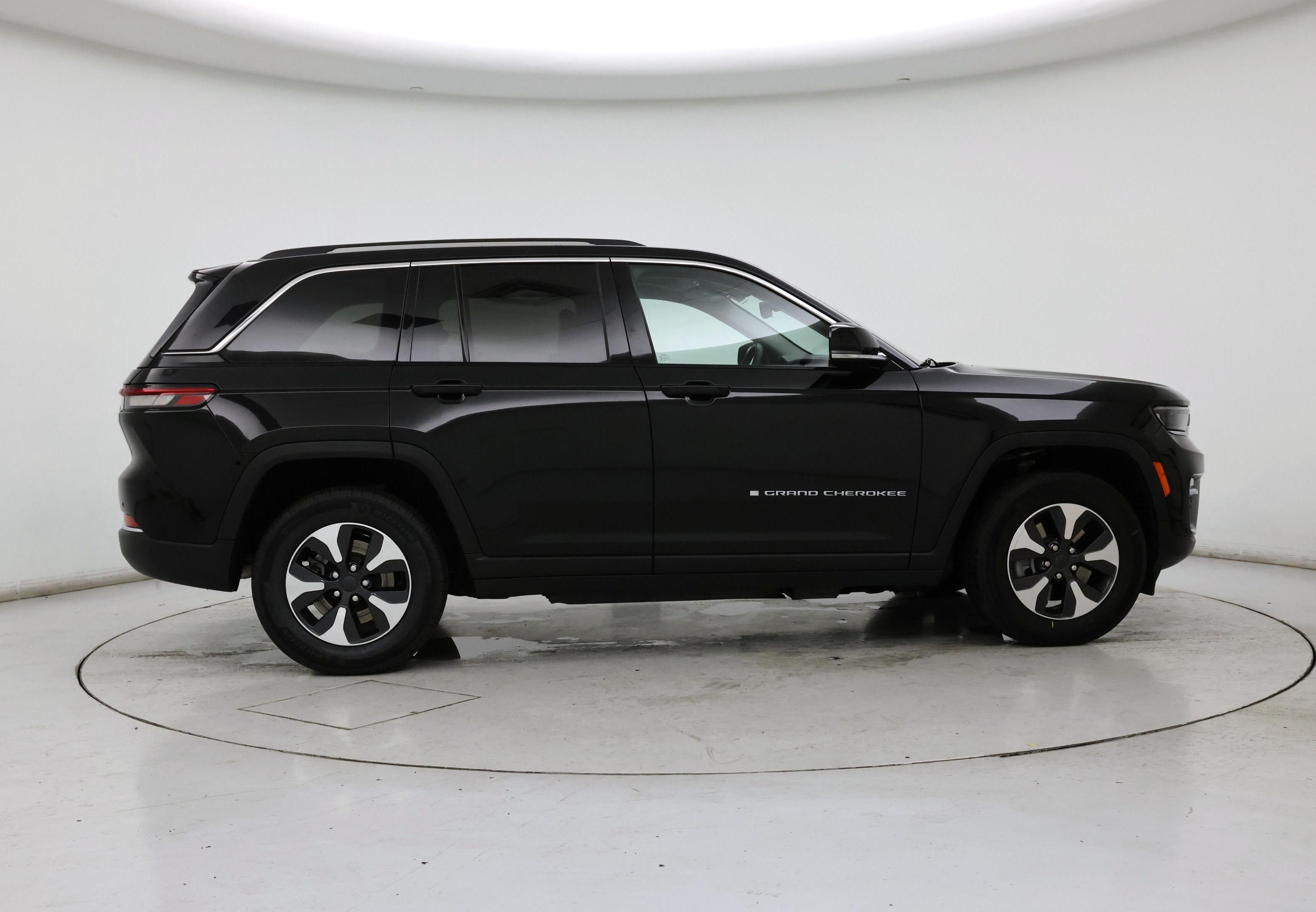 Thumbnail: 2023 Jeep Grand Cherokee - 7