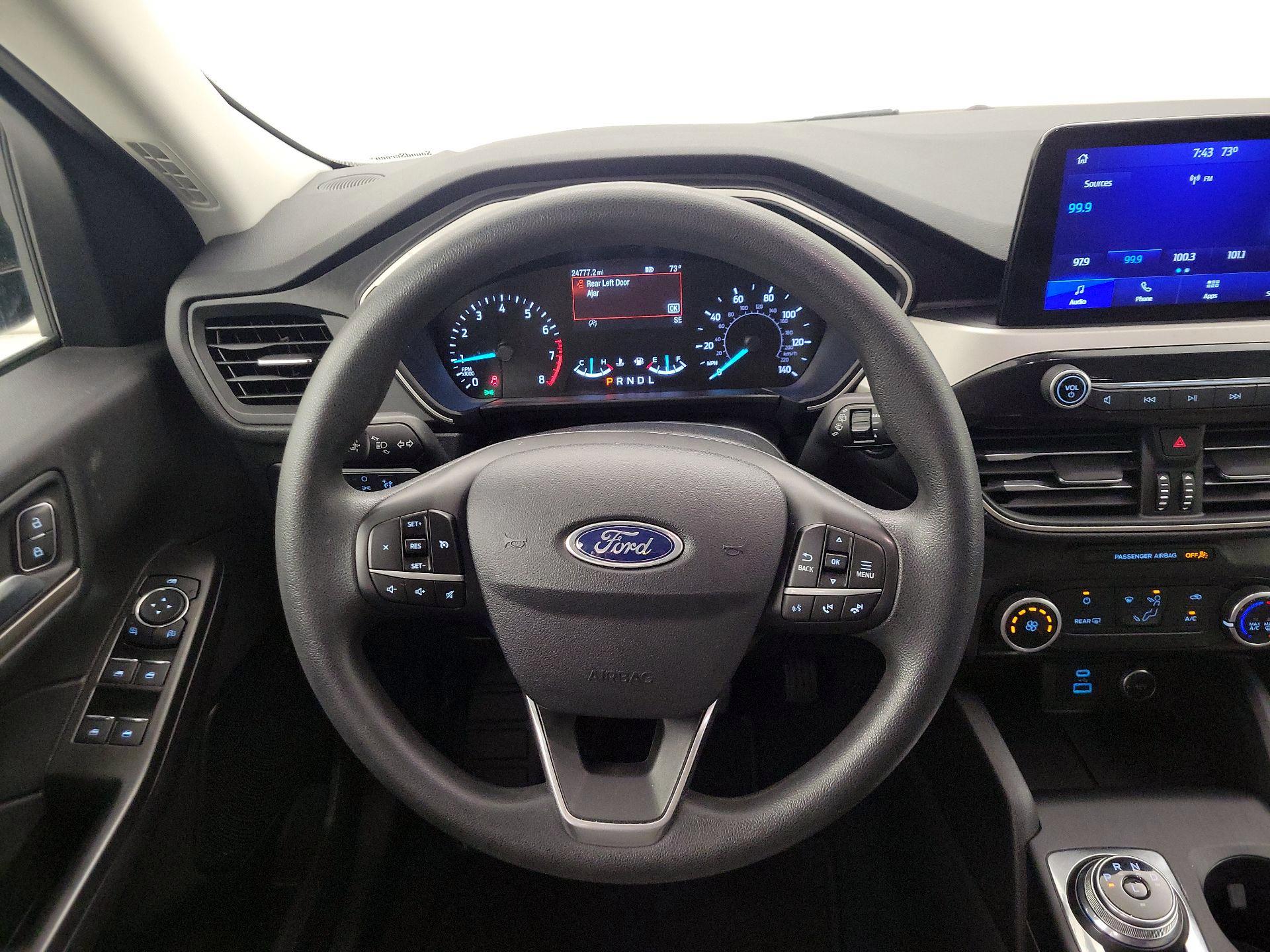 Thumbnail: 2021 Ford Escape - 10