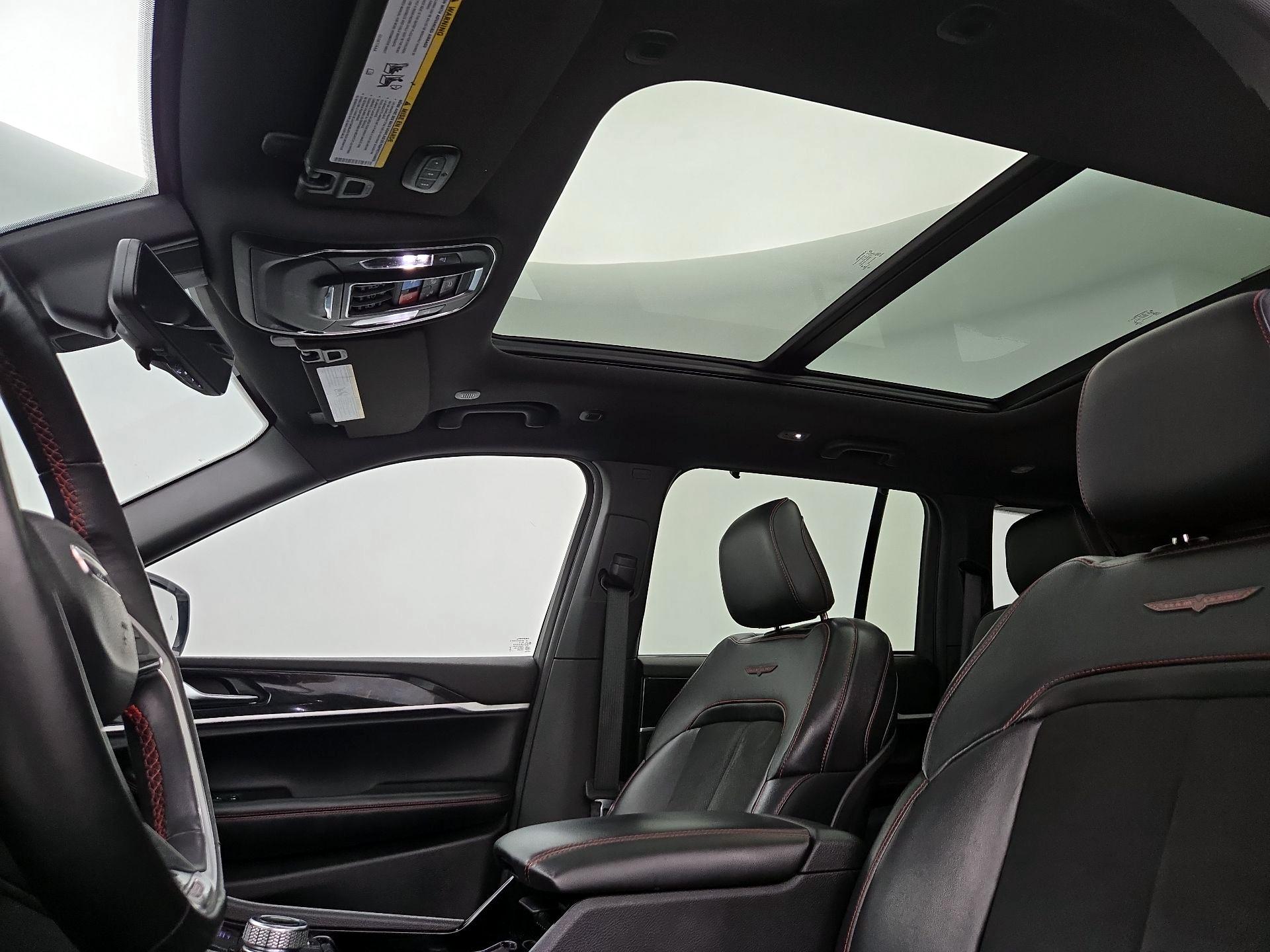Thumbnail: 2022 Jeep Grand Cherokee - 20