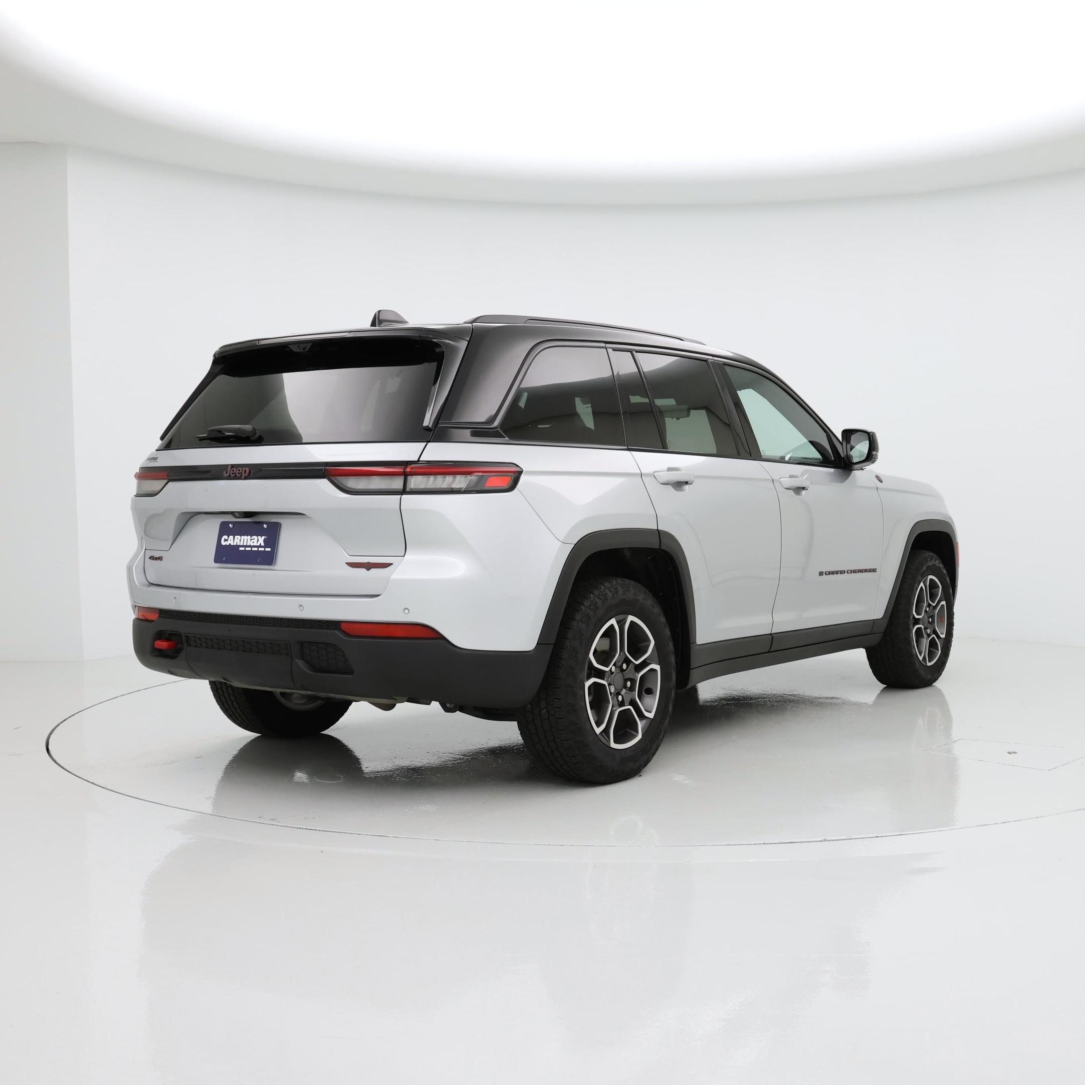Thumbnail: 2022 Jeep Grand Cherokee - 8