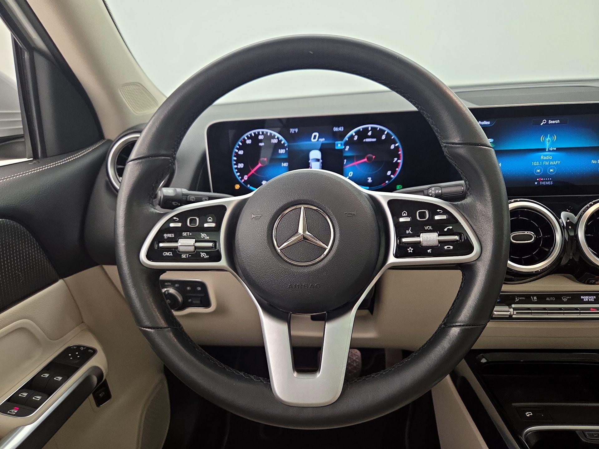 Thumbnail: 2021 Mercedes-Benz GLB - 10