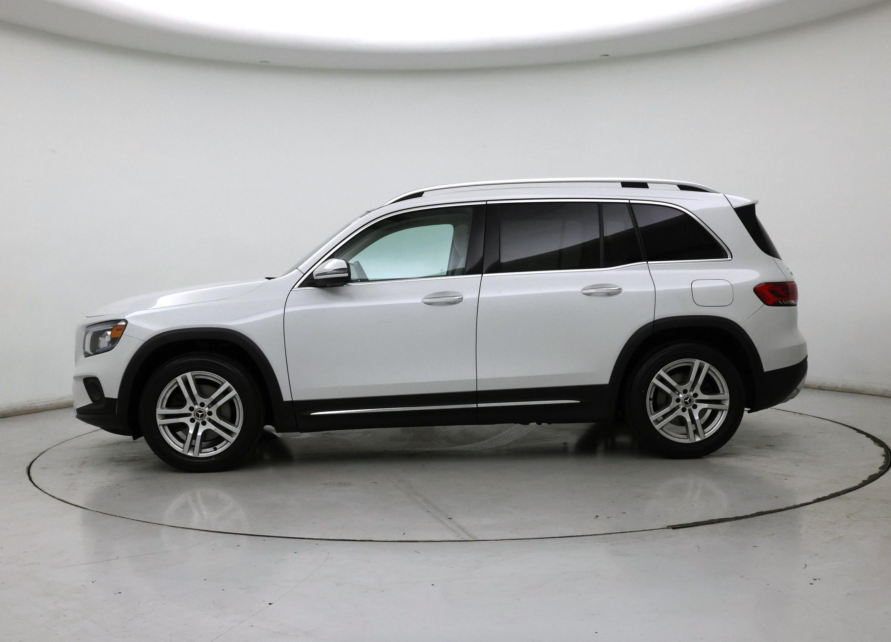 Thumbnail: 2021 Mercedes-Benz GLB - 3