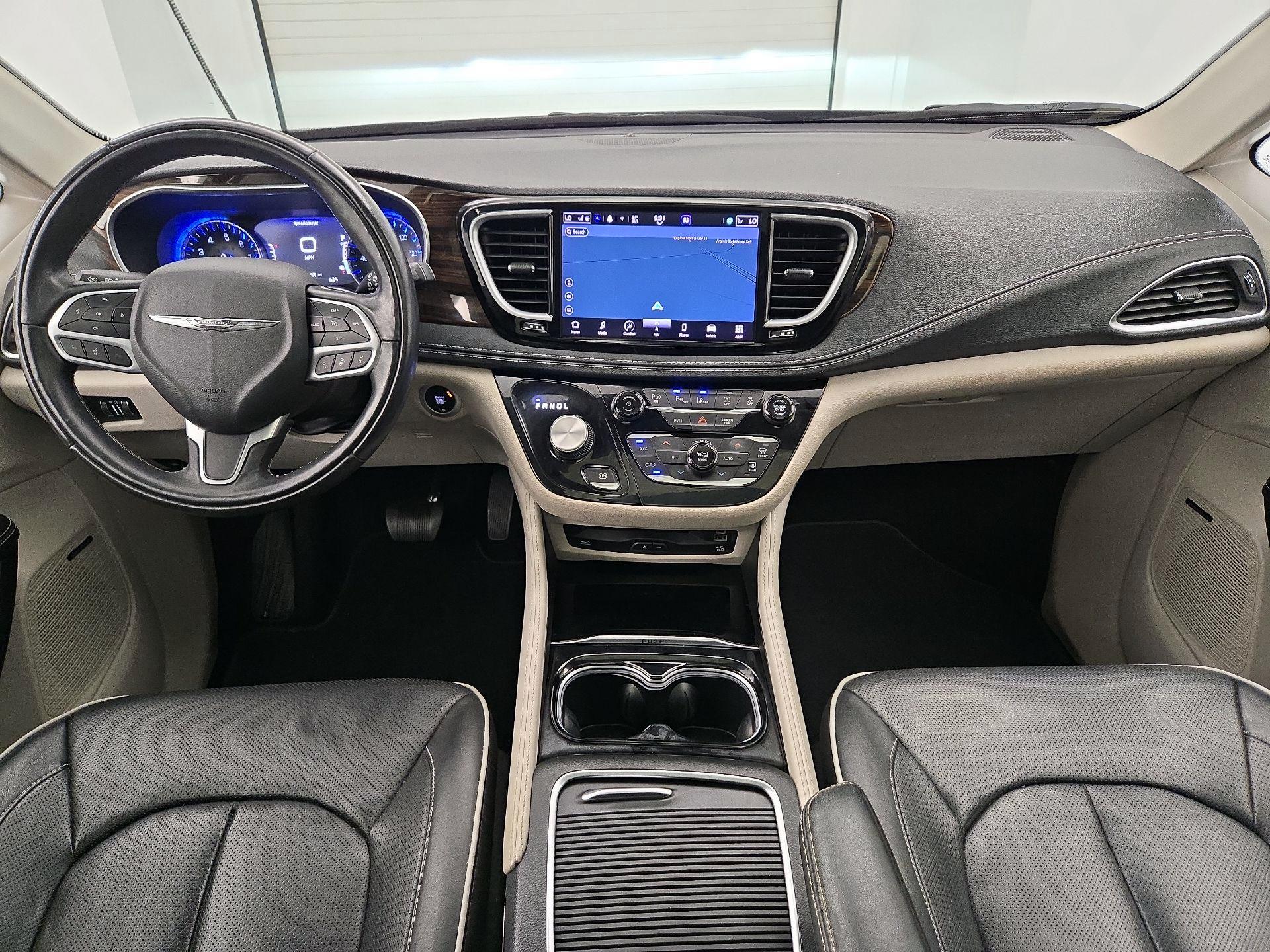 Thumbnail: 2022 Chrysler Pacifica - 9