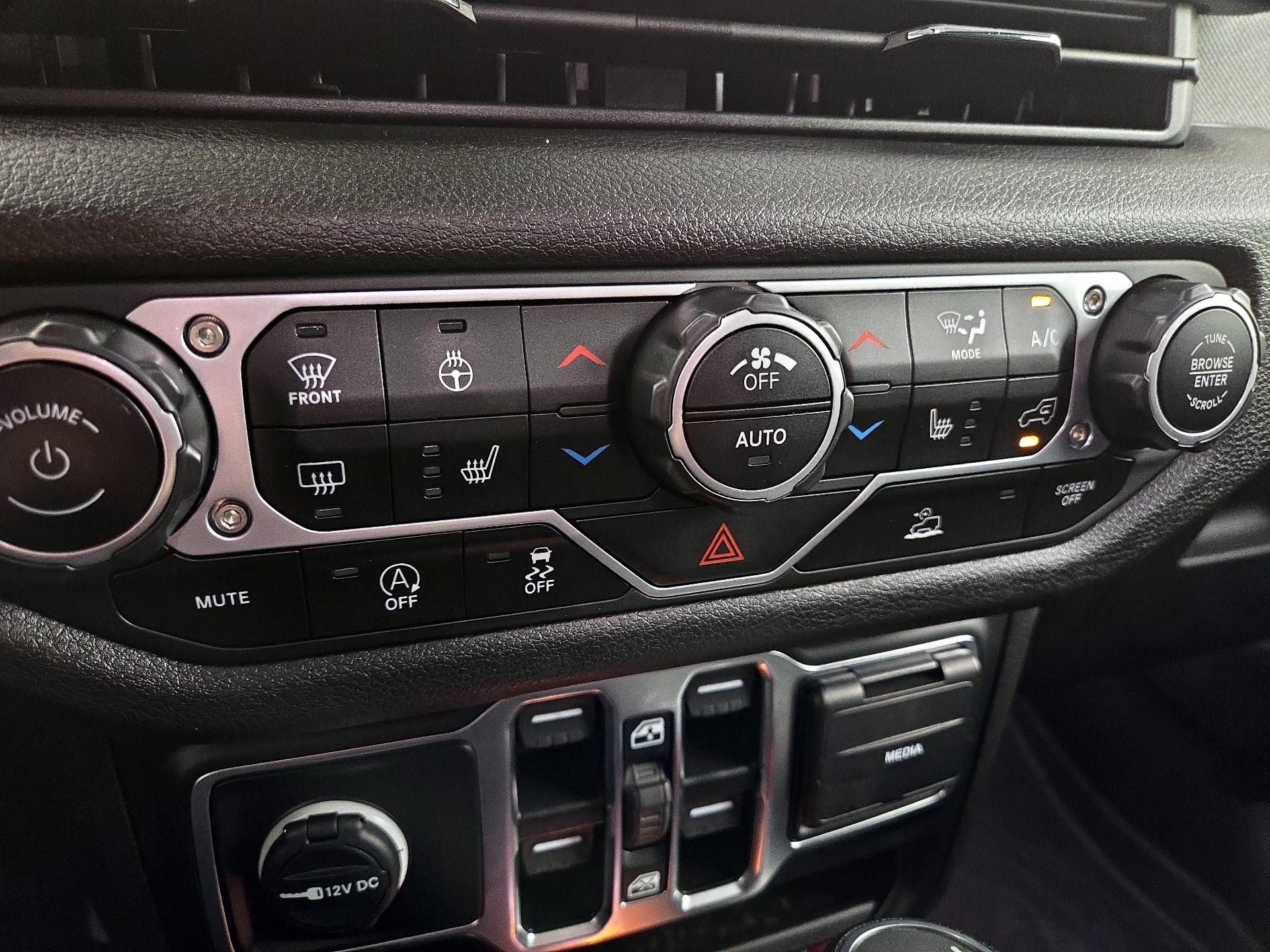 Thumbnail: 2024 Jeep Wrangler - 16