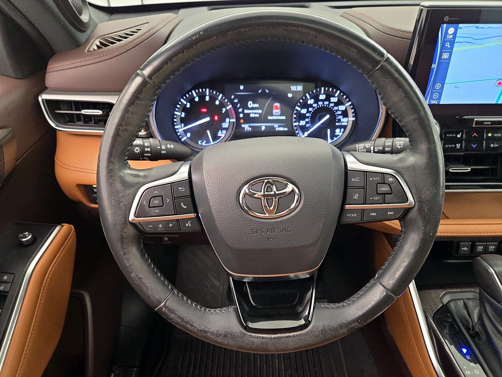 Thumbnail: 2021 Toyota Highlander - 10