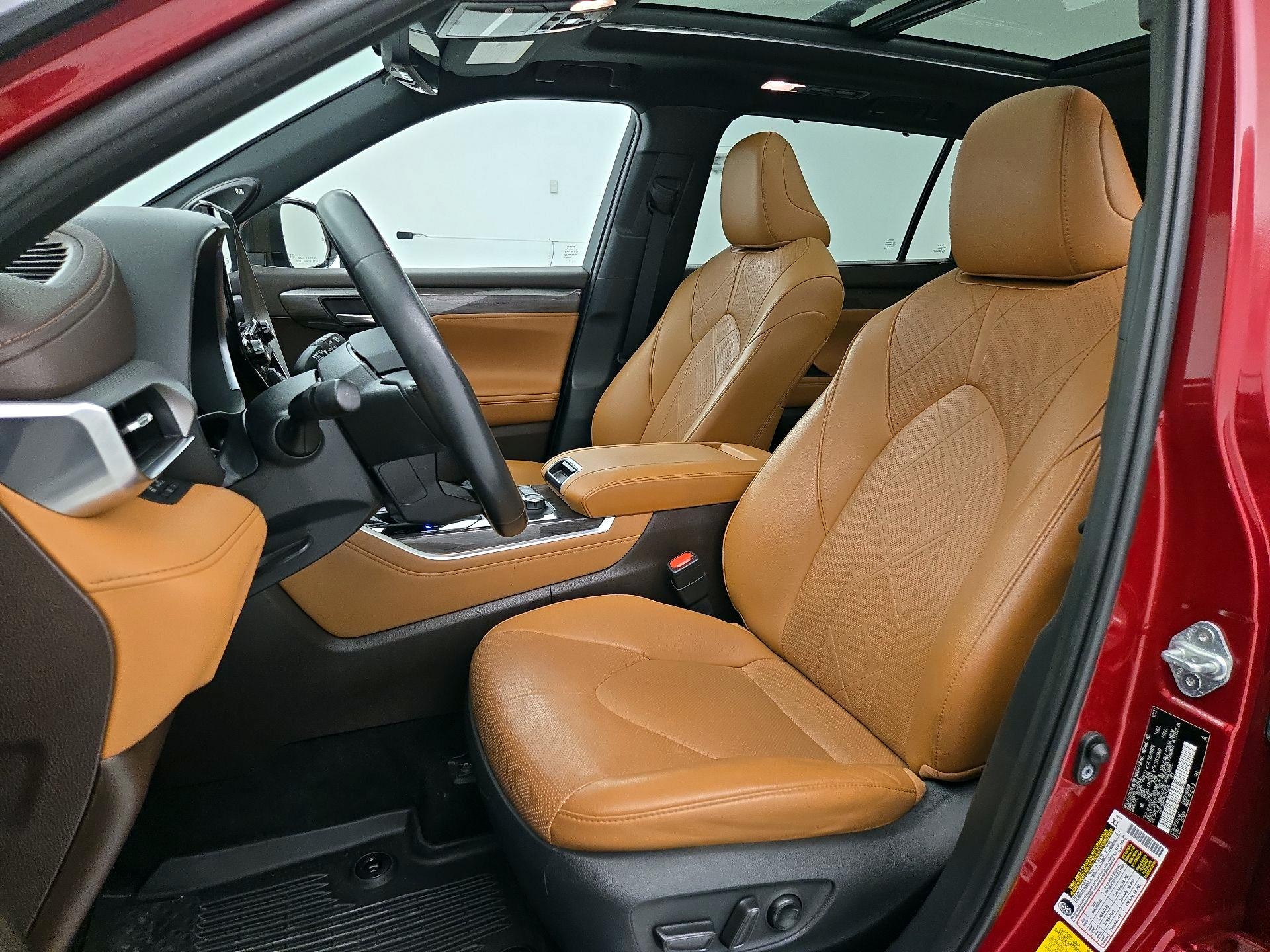 Thumbnail: 2021 Toyota Highlander - 11