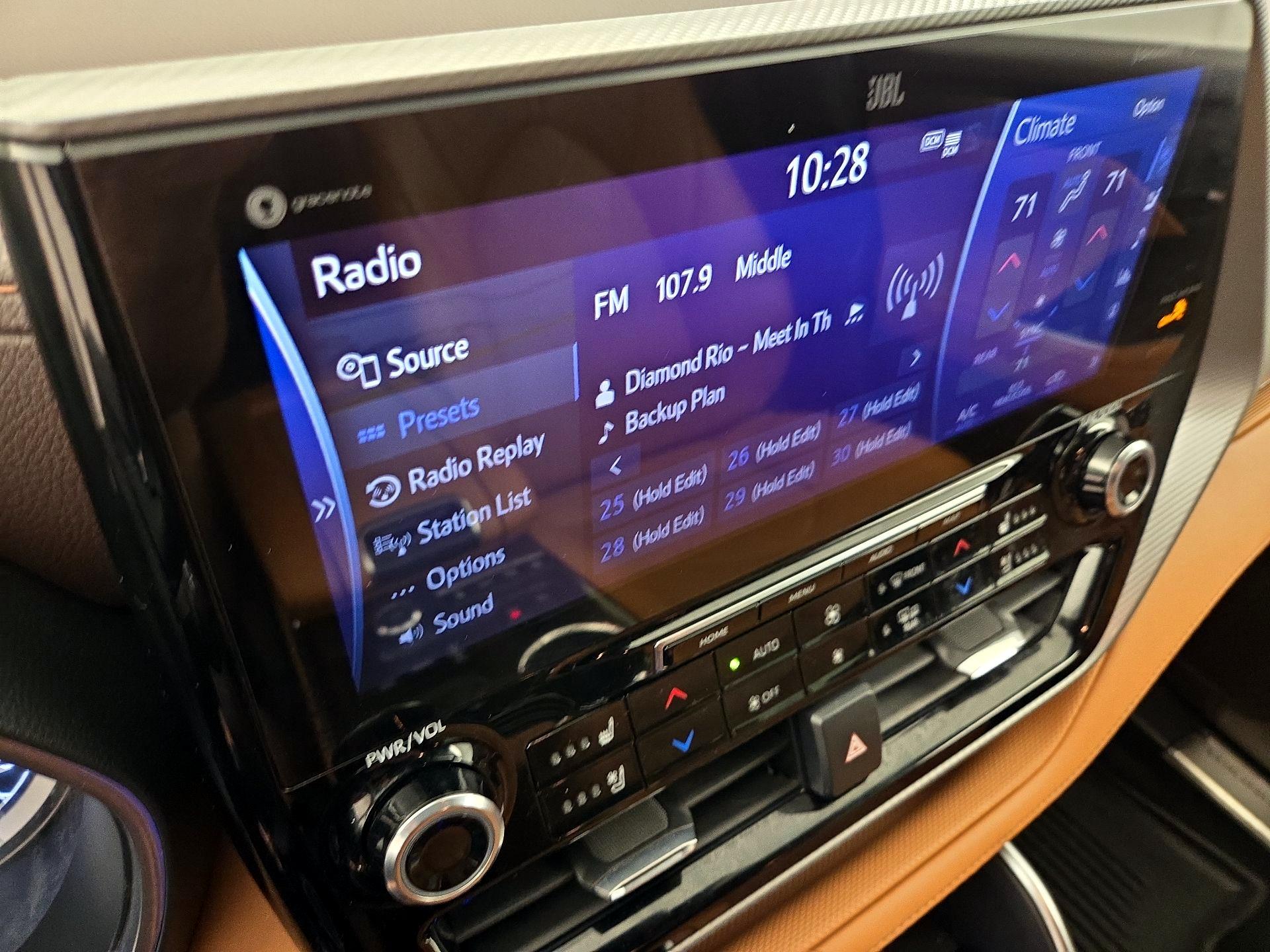 Thumbnail: 2021 Toyota Highlander - 16