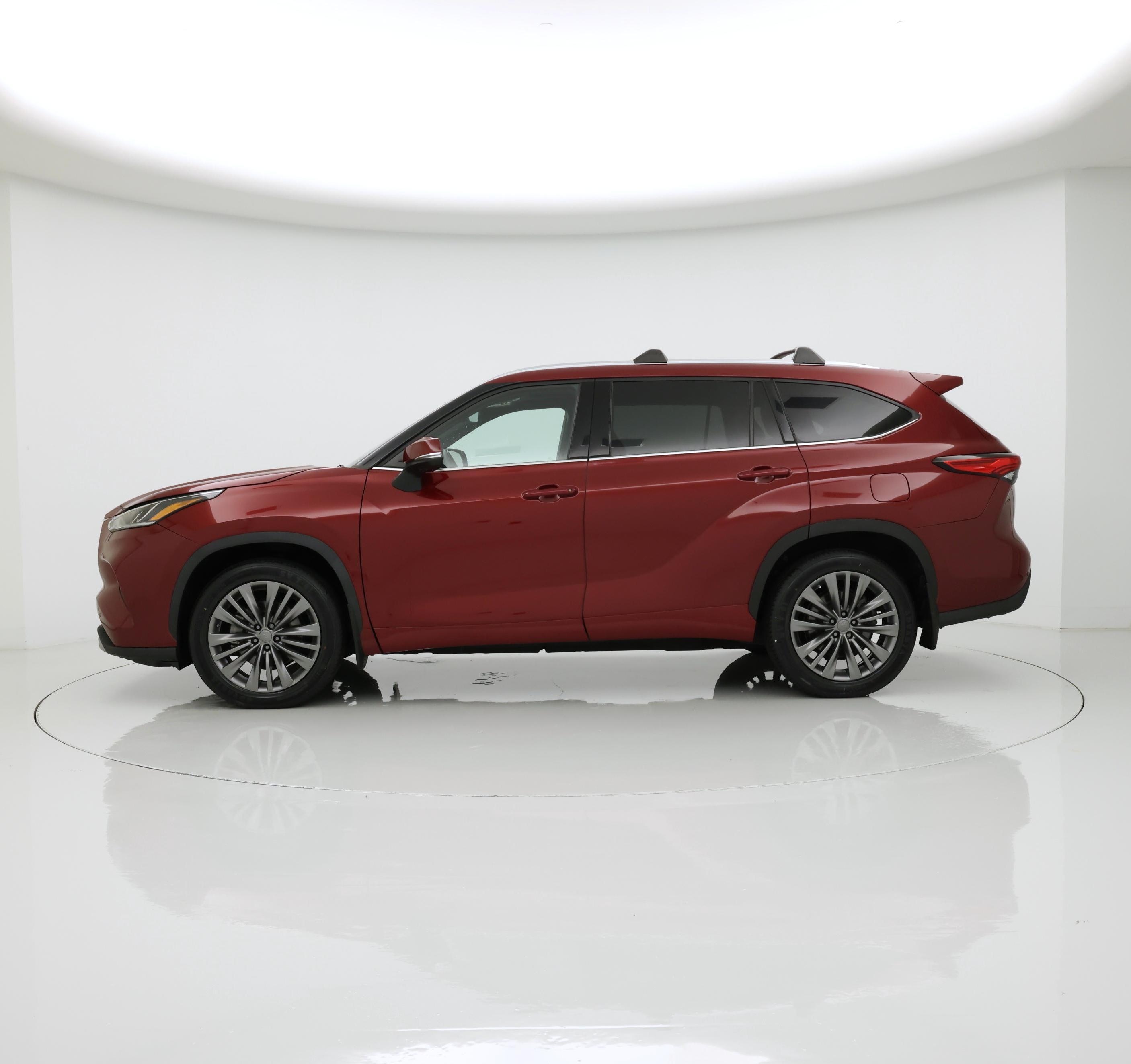 Thumbnail: 2021 Toyota Highlander - 3