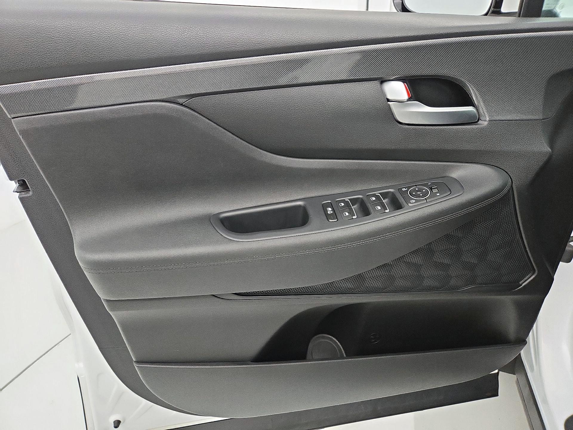Thumbnail: 2023 Hyundai Santa Fe - 12