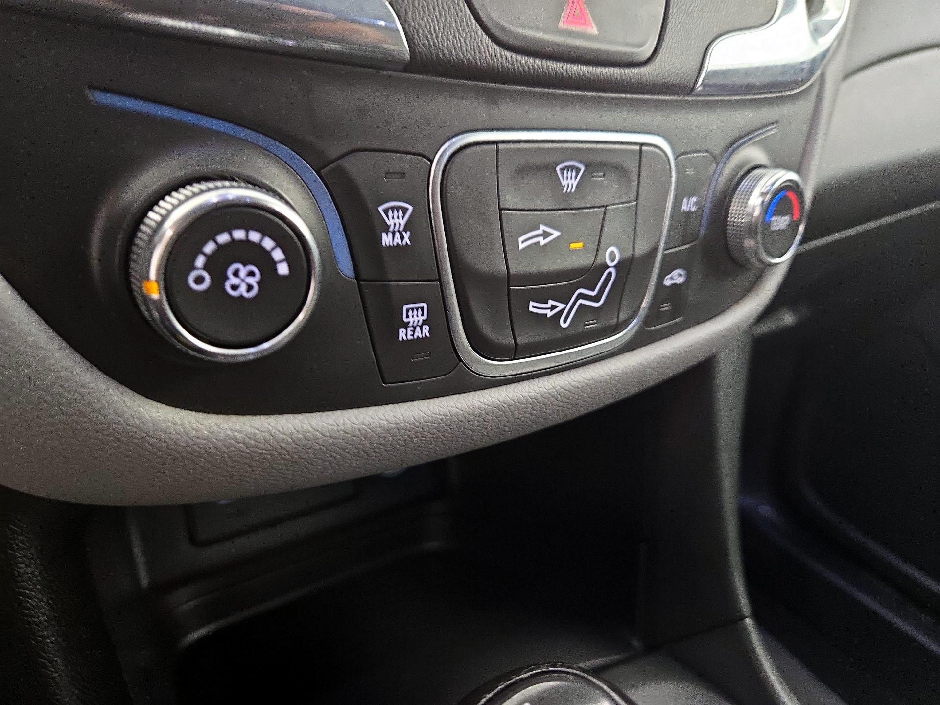 Thumbnail: 2020 Chevrolet Equinox - 16