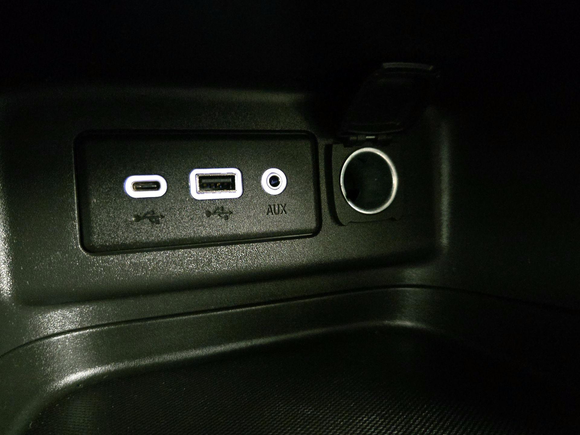 Thumbnail: 2020 Chevrolet Equinox - 18