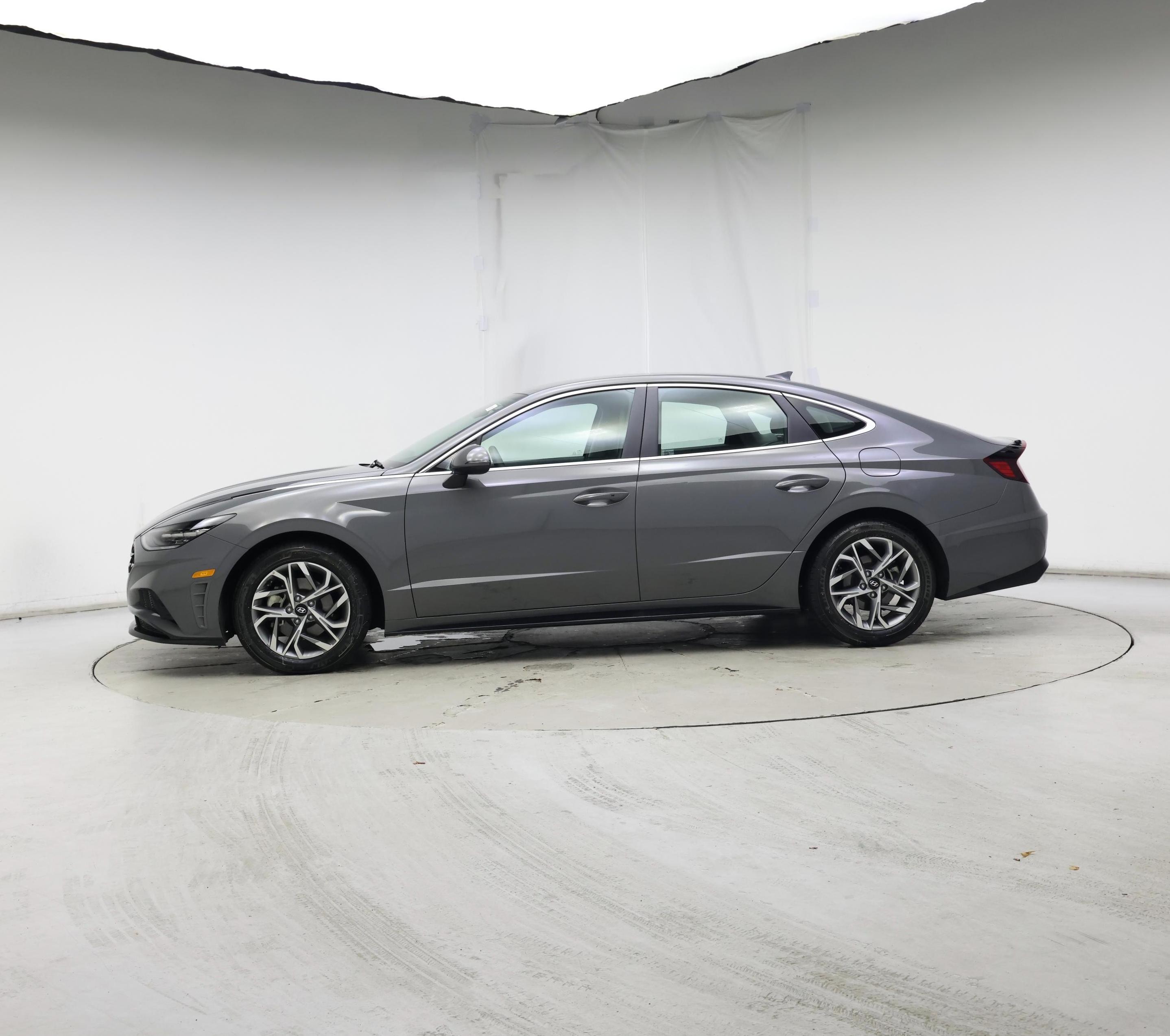 Thumbnail: 2023 Hyundai Sonata - 3