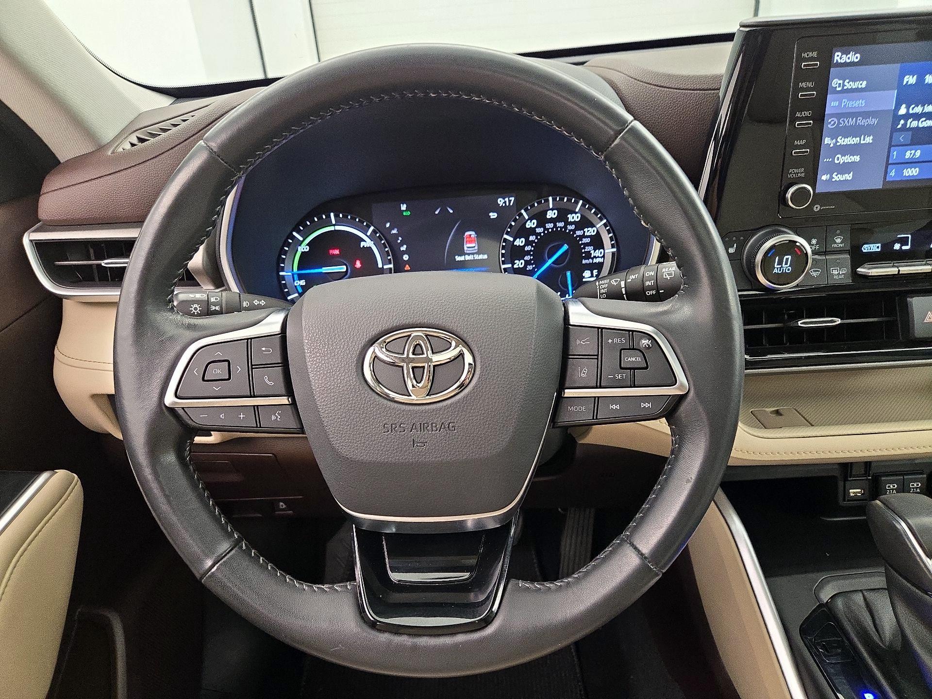 Thumbnail: 2021 Toyota Highlander - 10