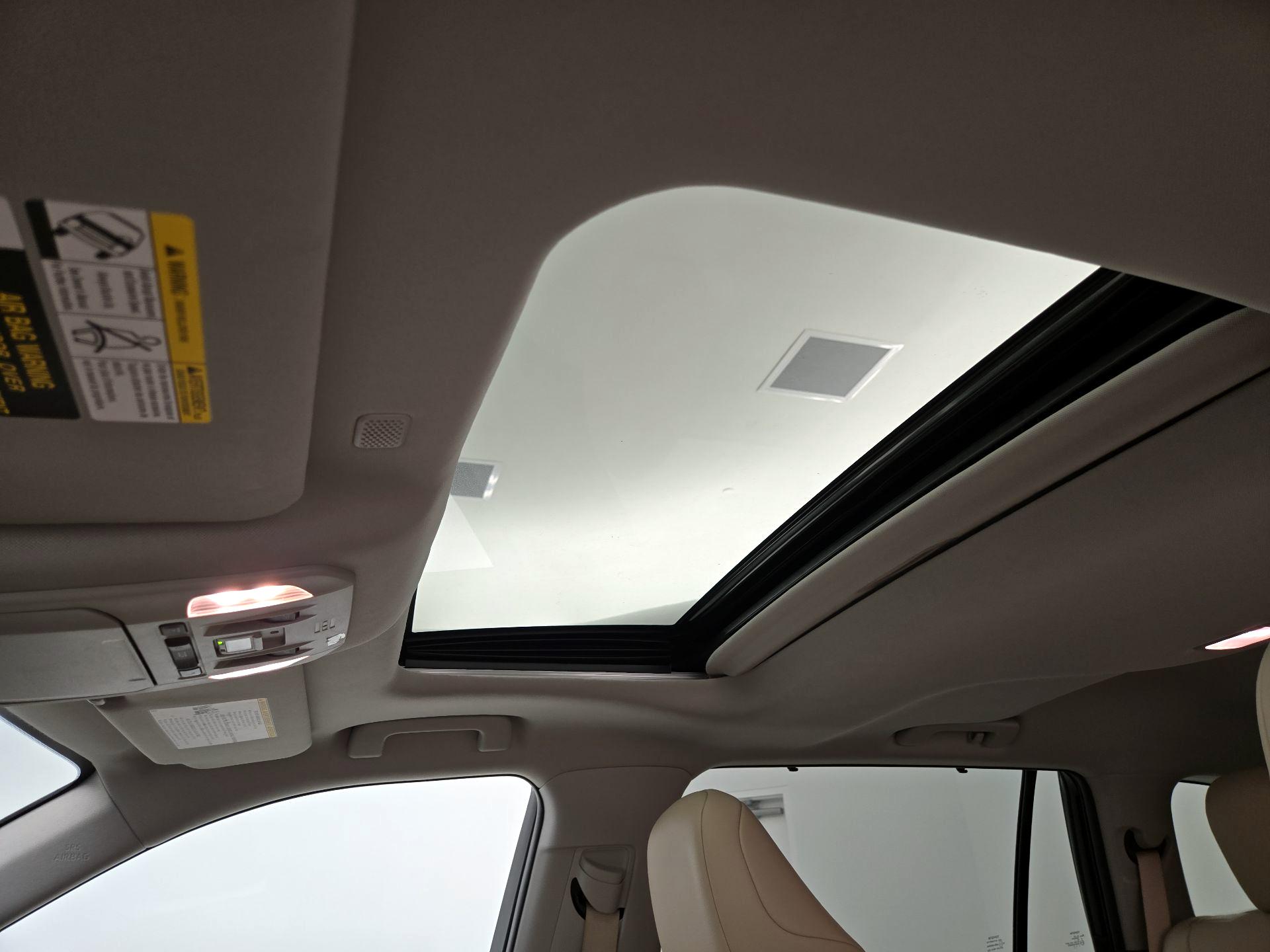 Thumbnail: 2021 Toyota Highlander - 19