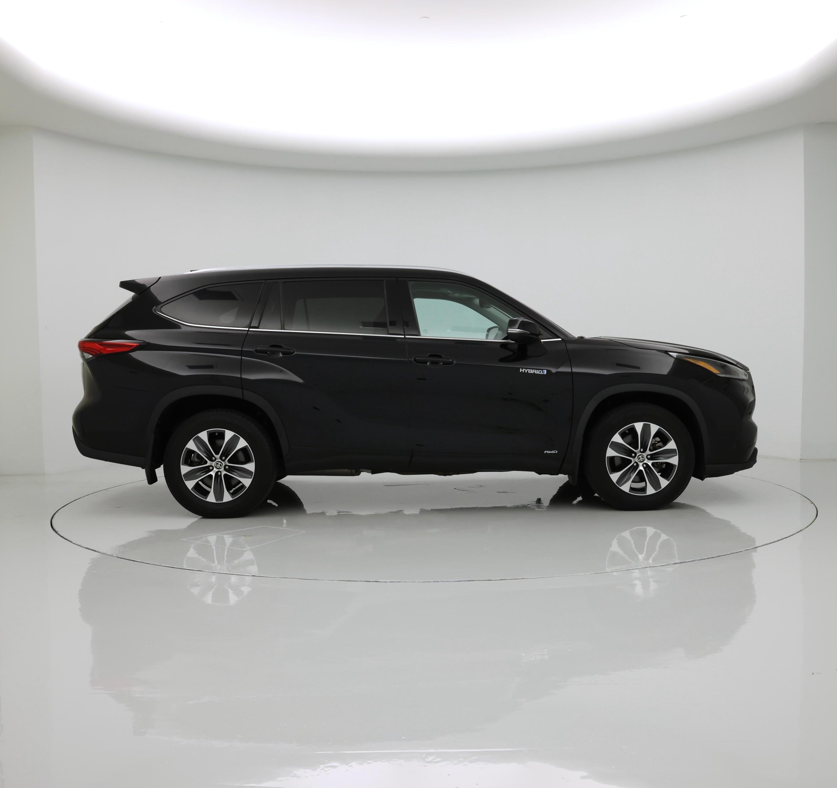 Thumbnail: 2021 Toyota Highlander - 7
