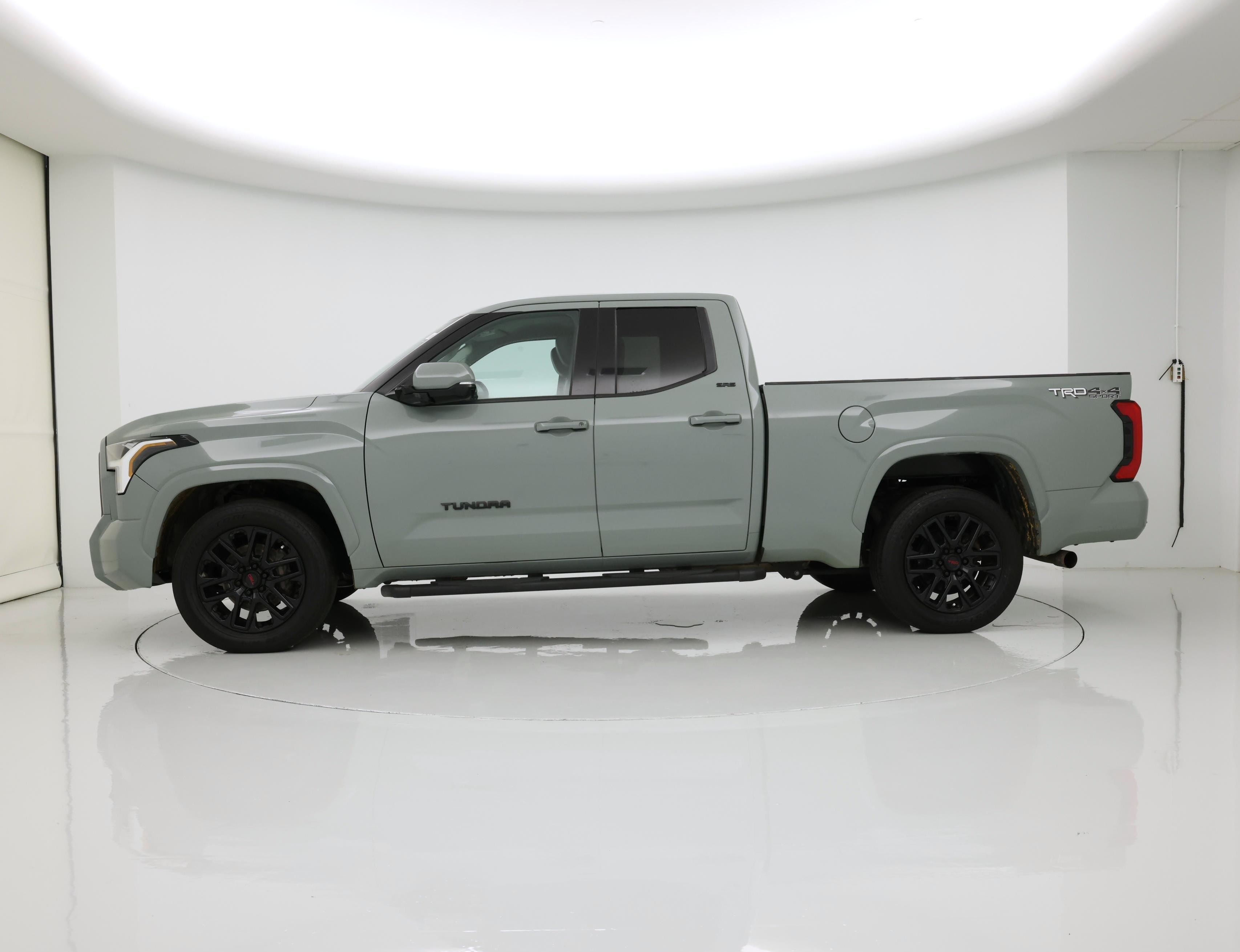 Thumbnail: 2022 Toyota Tundra - 3