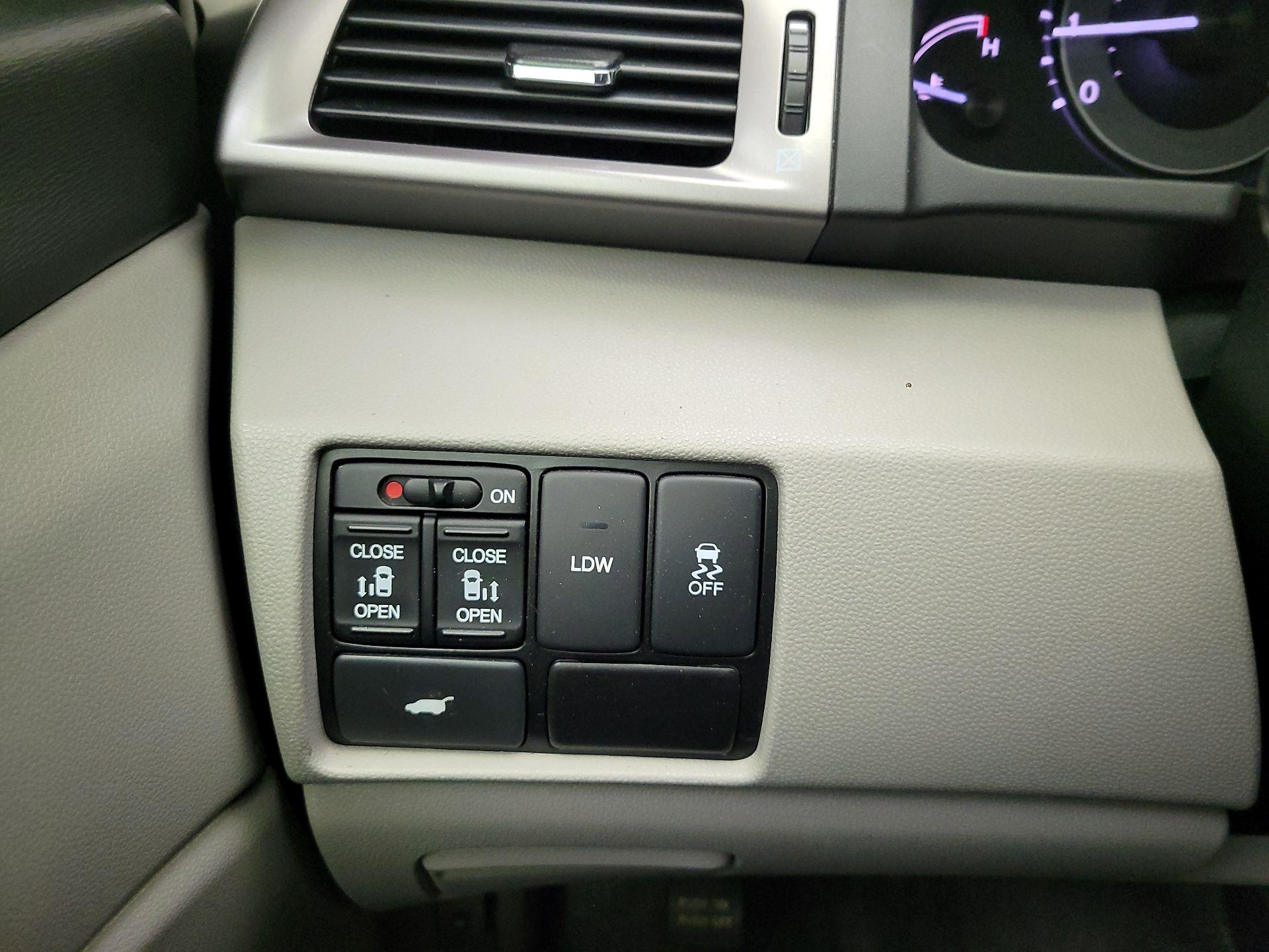 Thumbnail: 2016 Honda Odyssey - 13