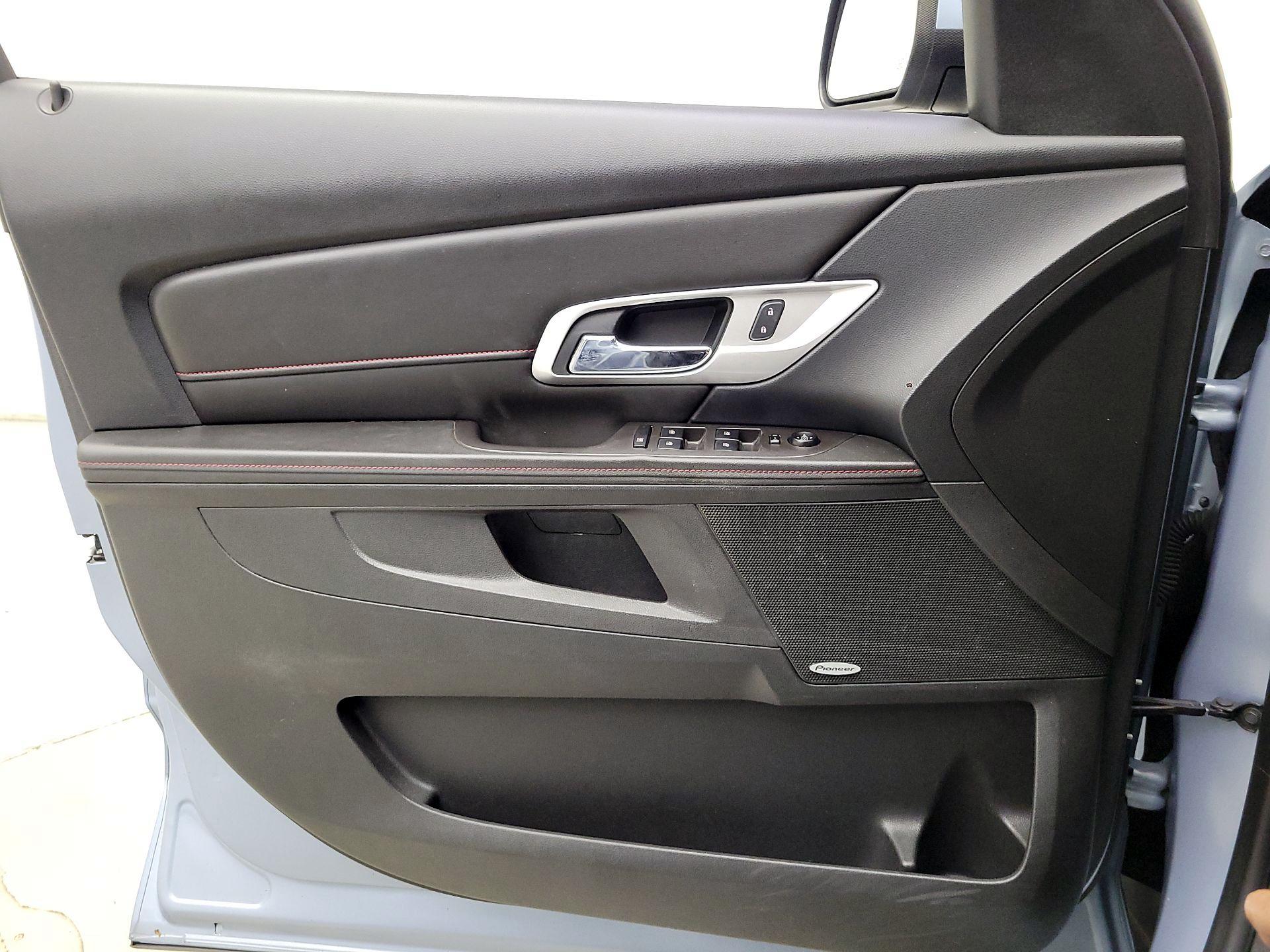 Thumbnail: 2015 GMC Terrain - 12