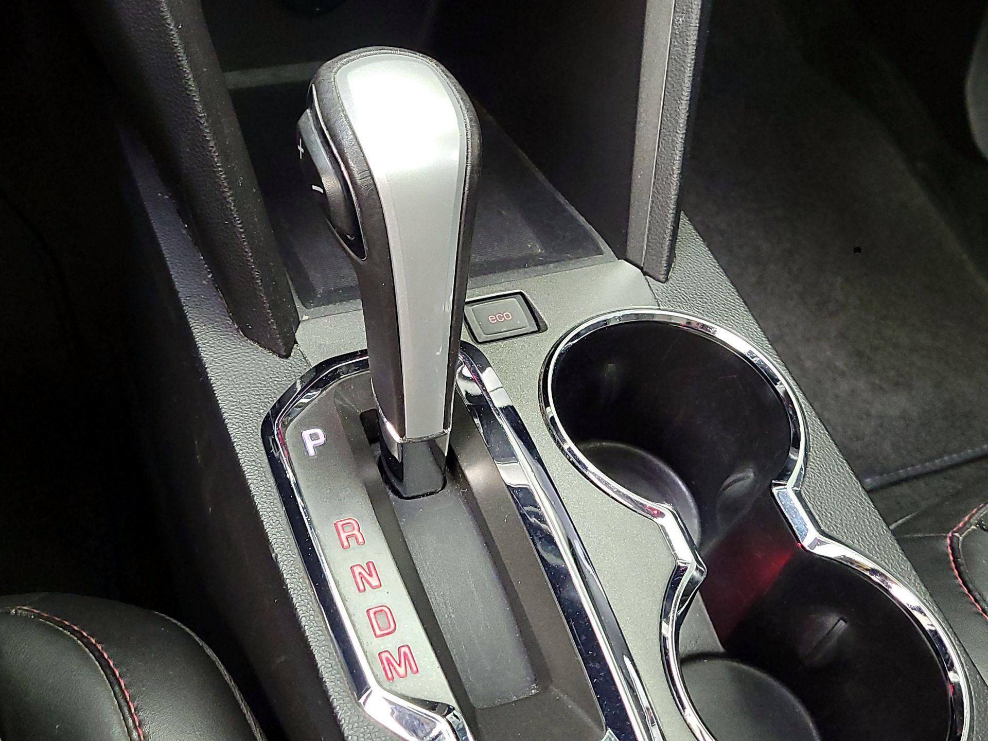 Thumbnail: 2015 GMC Terrain - 17