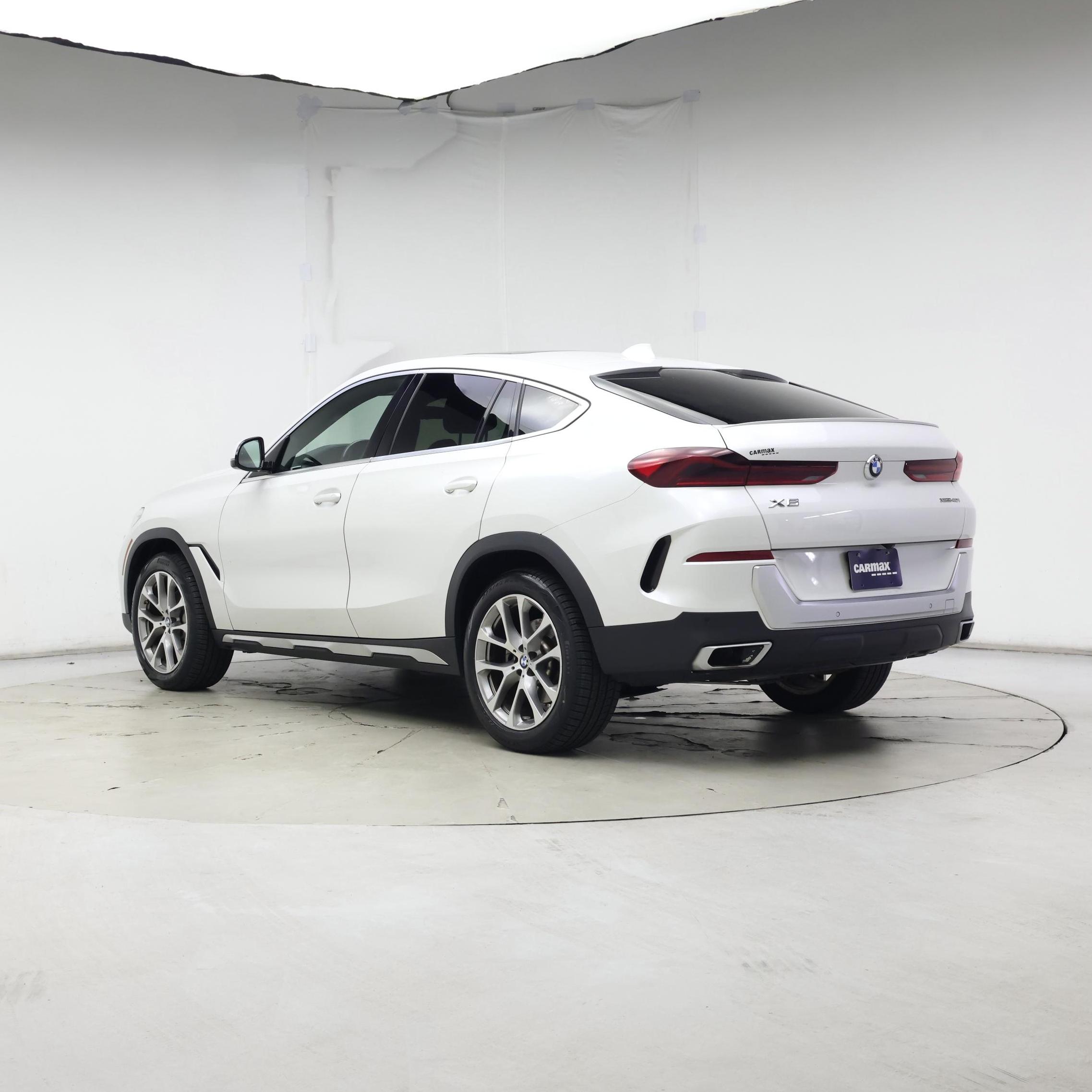 Thumbnail: 2021 BMW X6 - 2
