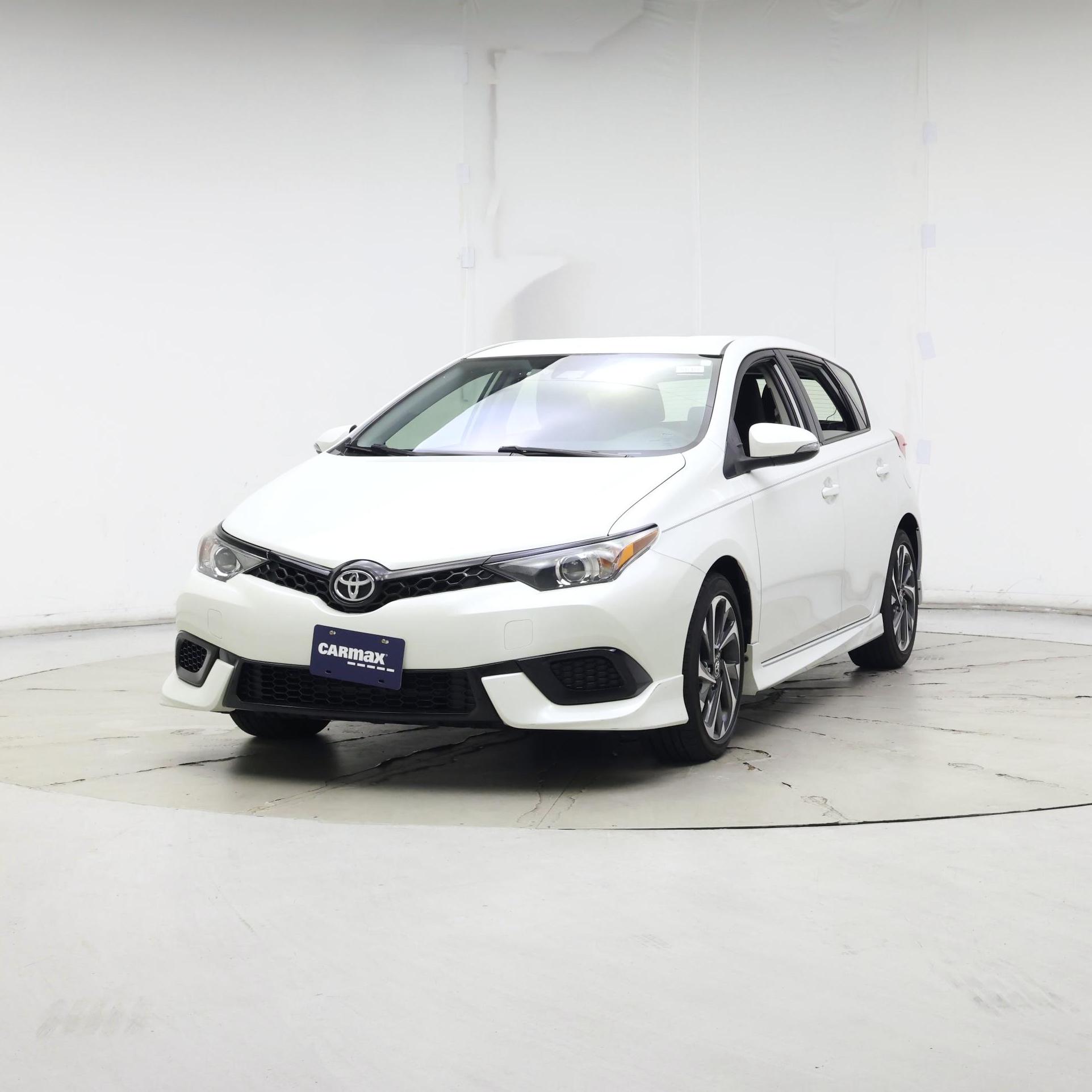 Thumbnail: 2017 Toyota Corolla iM - 4