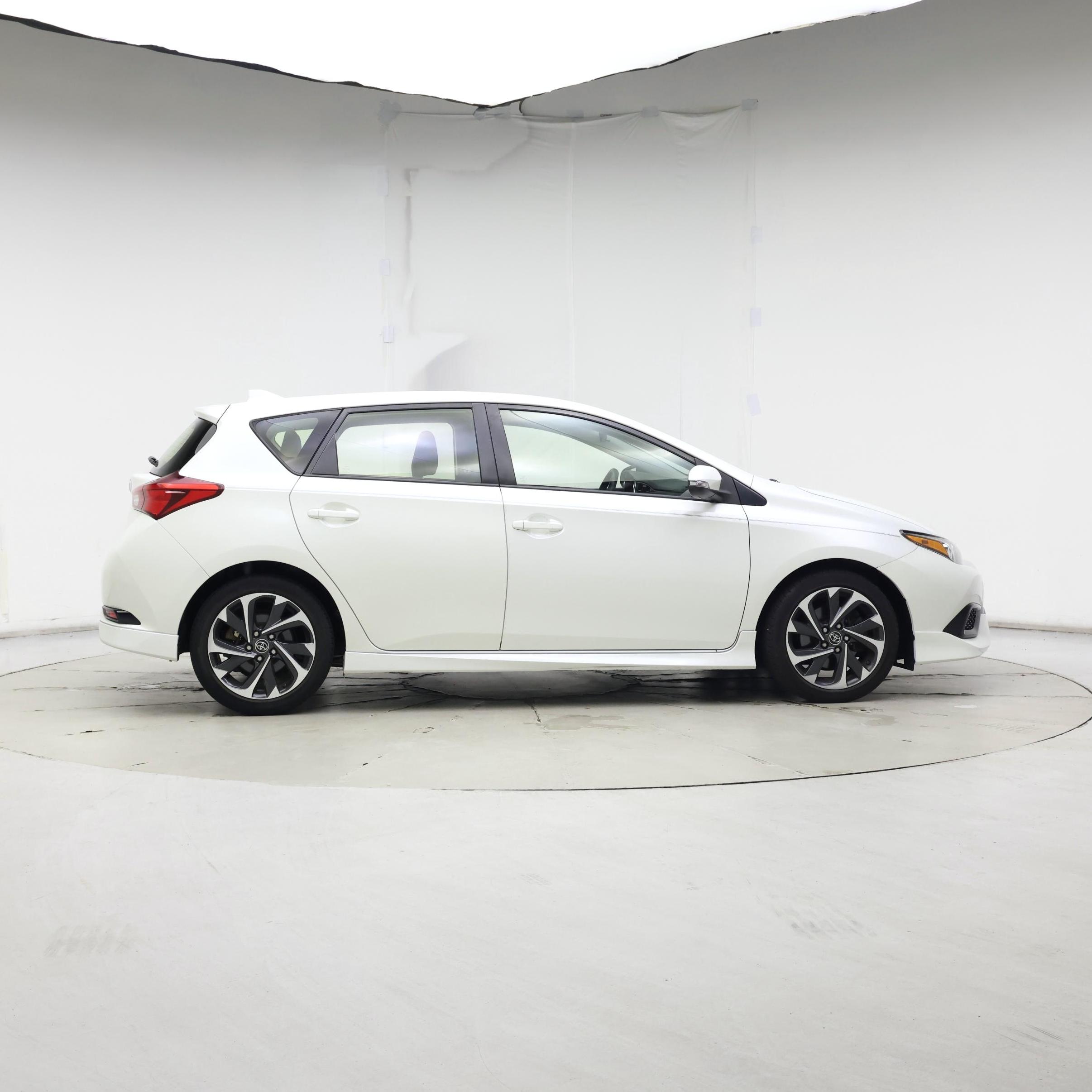 Thumbnail: 2017 Toyota Corolla iM - 7