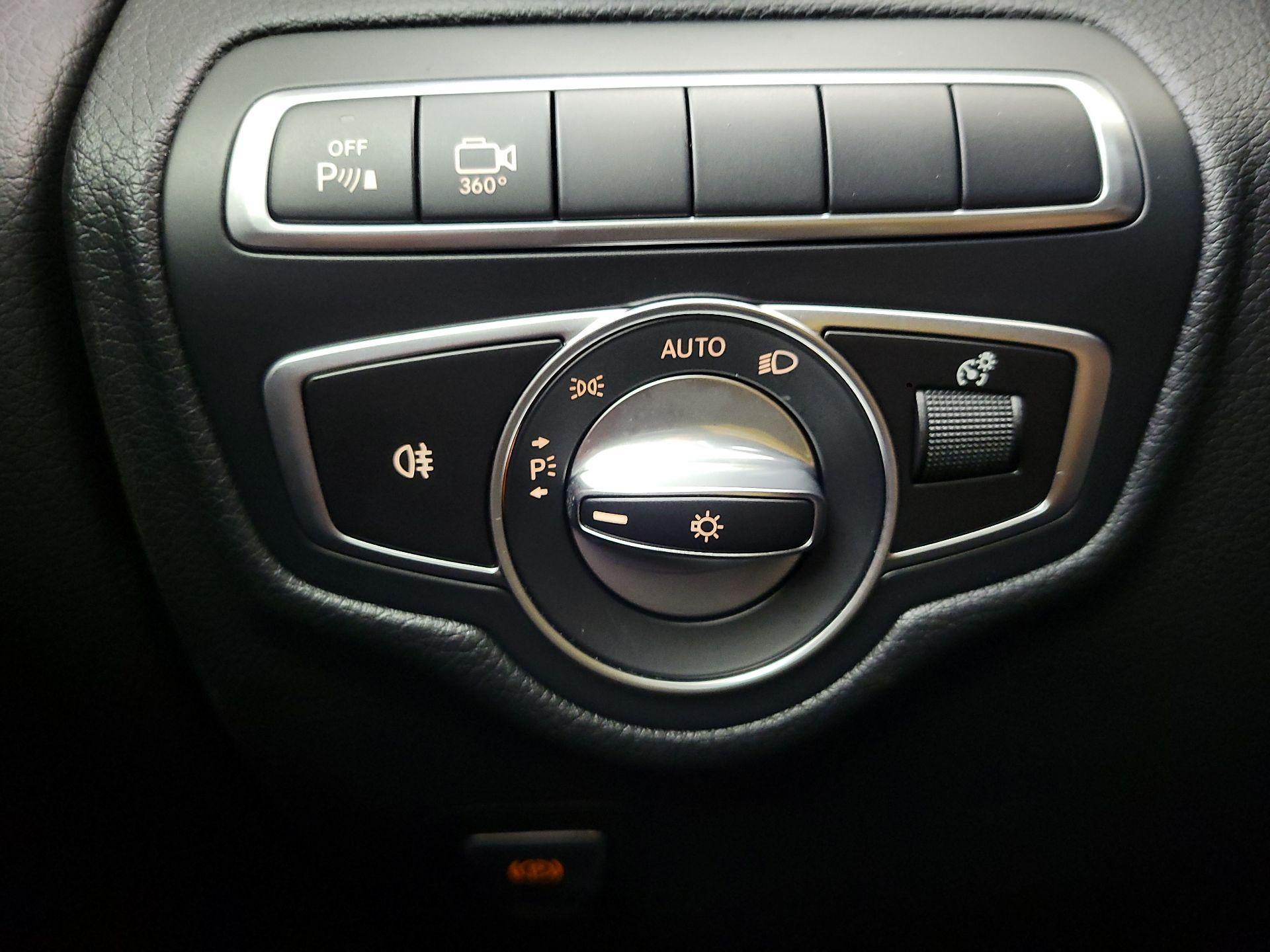 Thumbnail: 2019 Mercedes-Benz GLC - 13