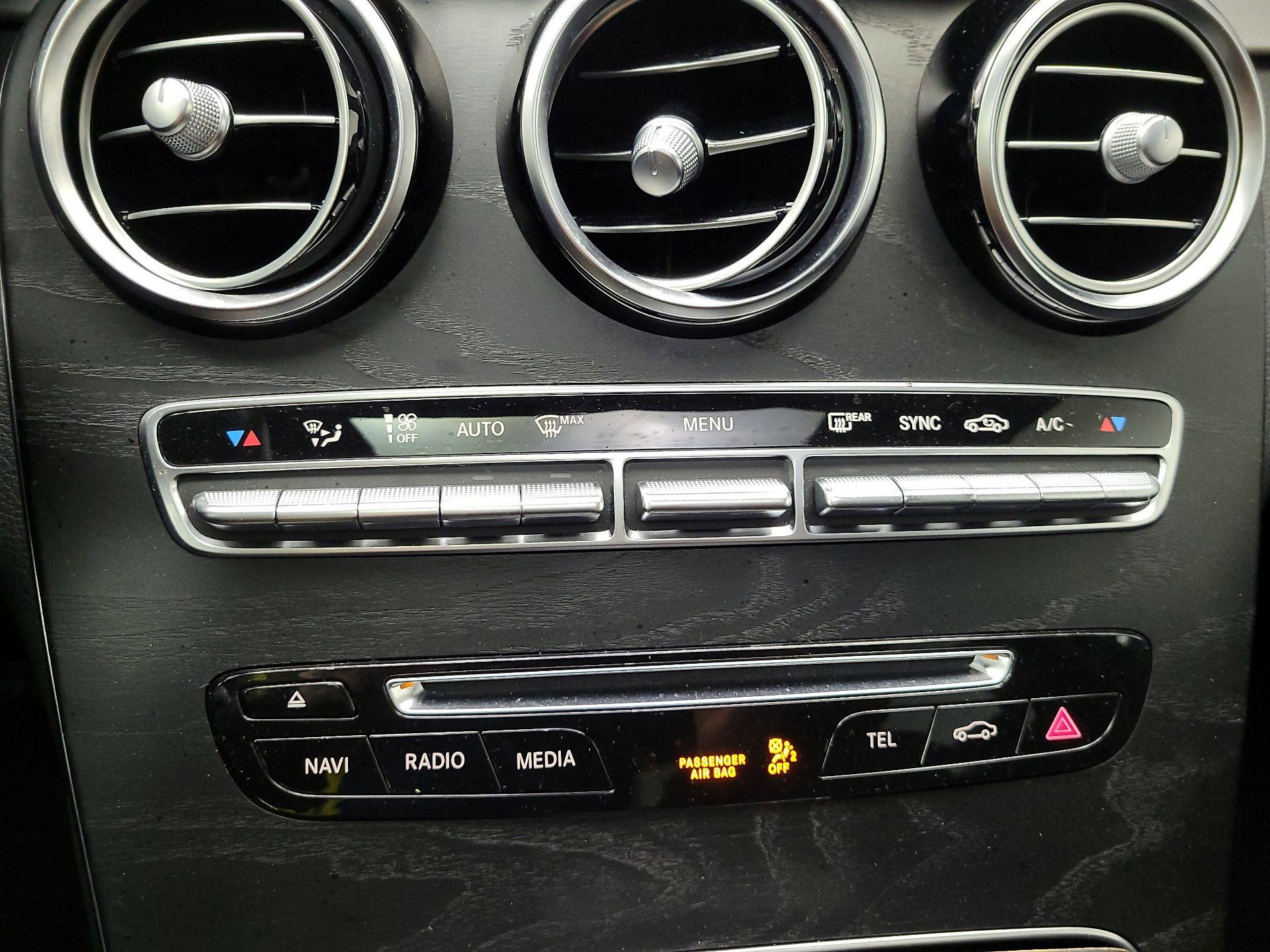 Thumbnail: 2019 Mercedes-Benz GLC - 17