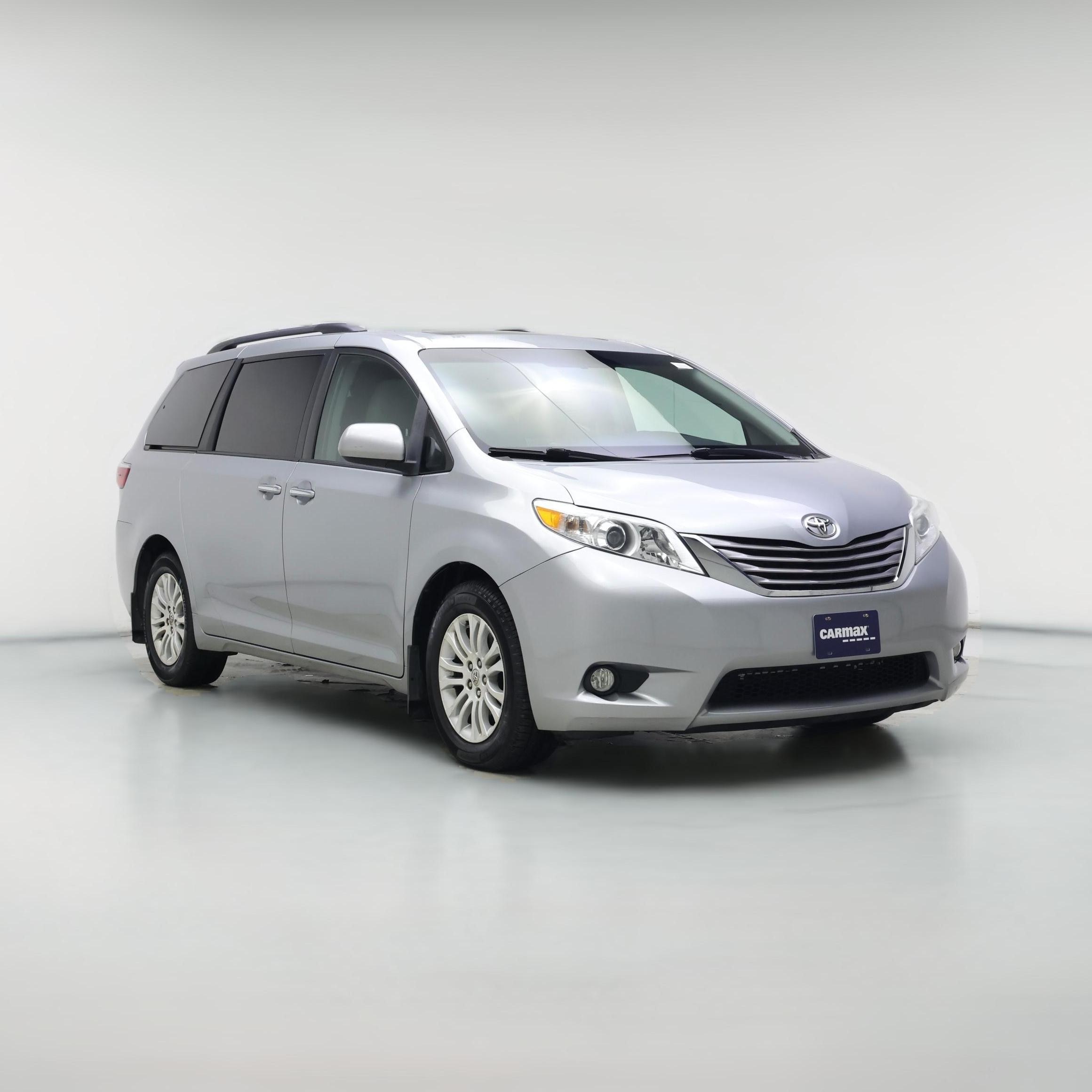 Thumbnail: 2016 Toyota Sienna - 1