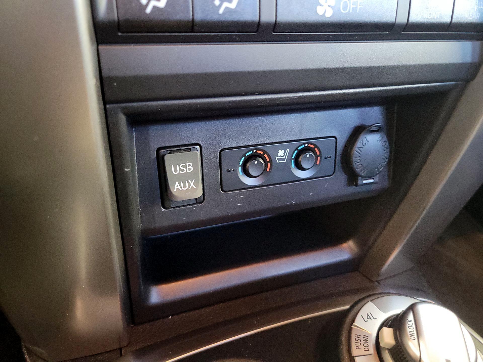 Thumbnail: 2016 Toyota 4Runner - 19