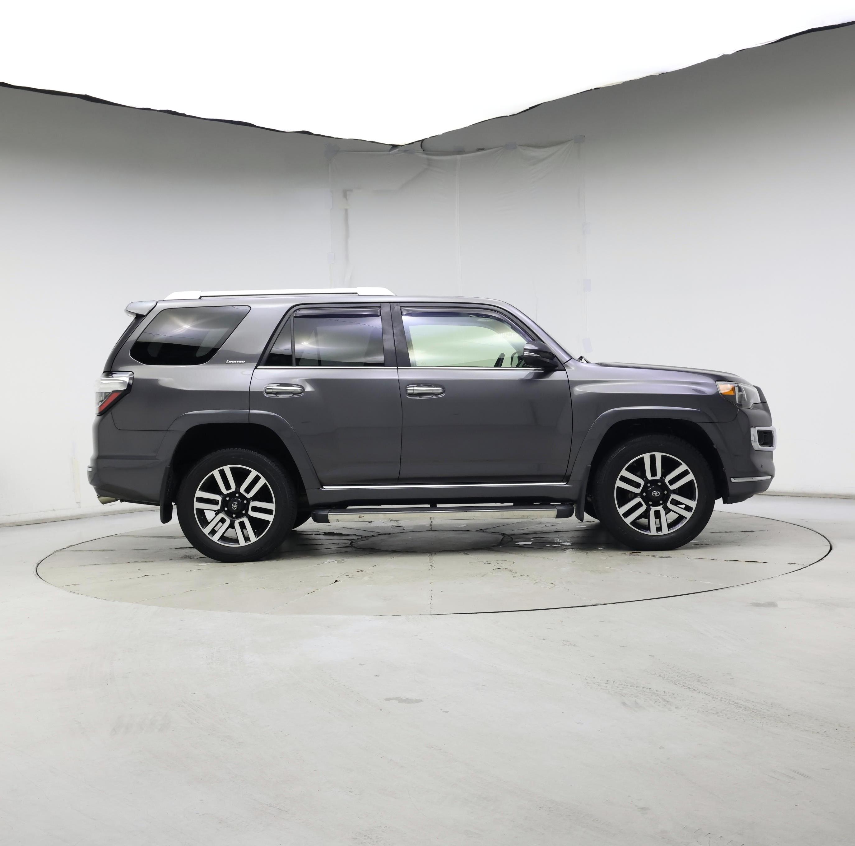 Thumbnail: 2016 Toyota 4Runner - 7