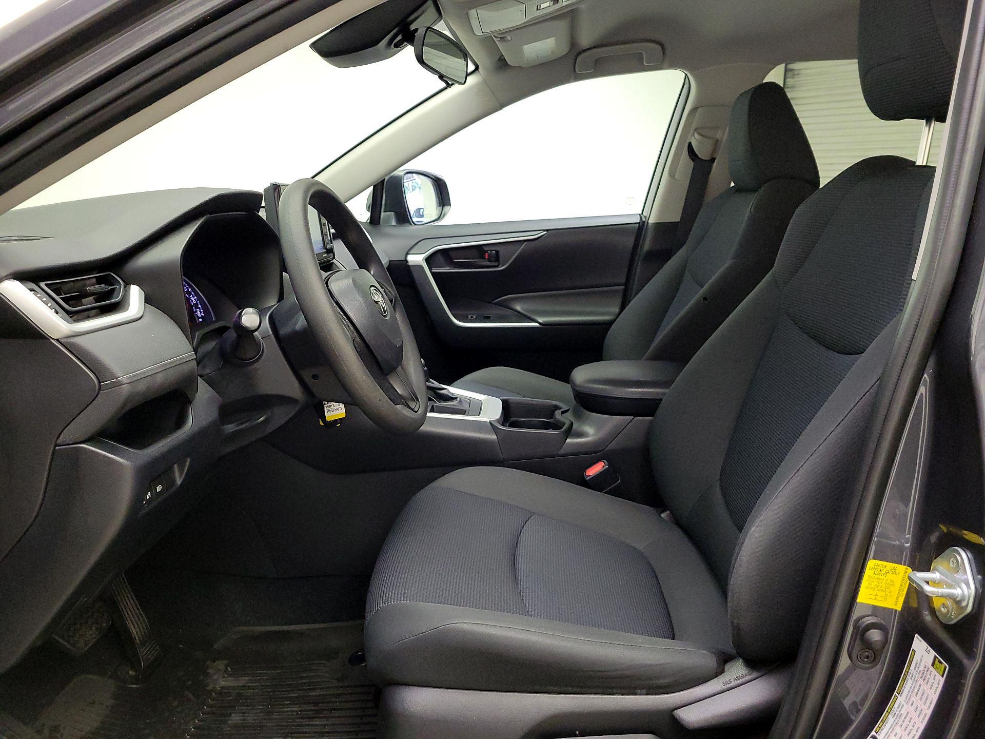 Thumbnail: 2020 Toyota RAV4 - 11