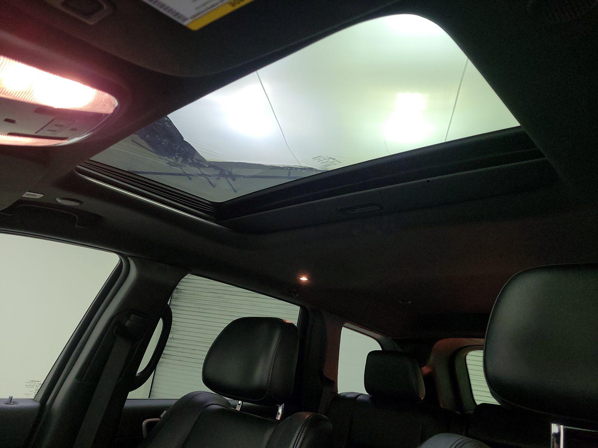 Thumbnail: 2020 Jeep Grand Cherokee - 20