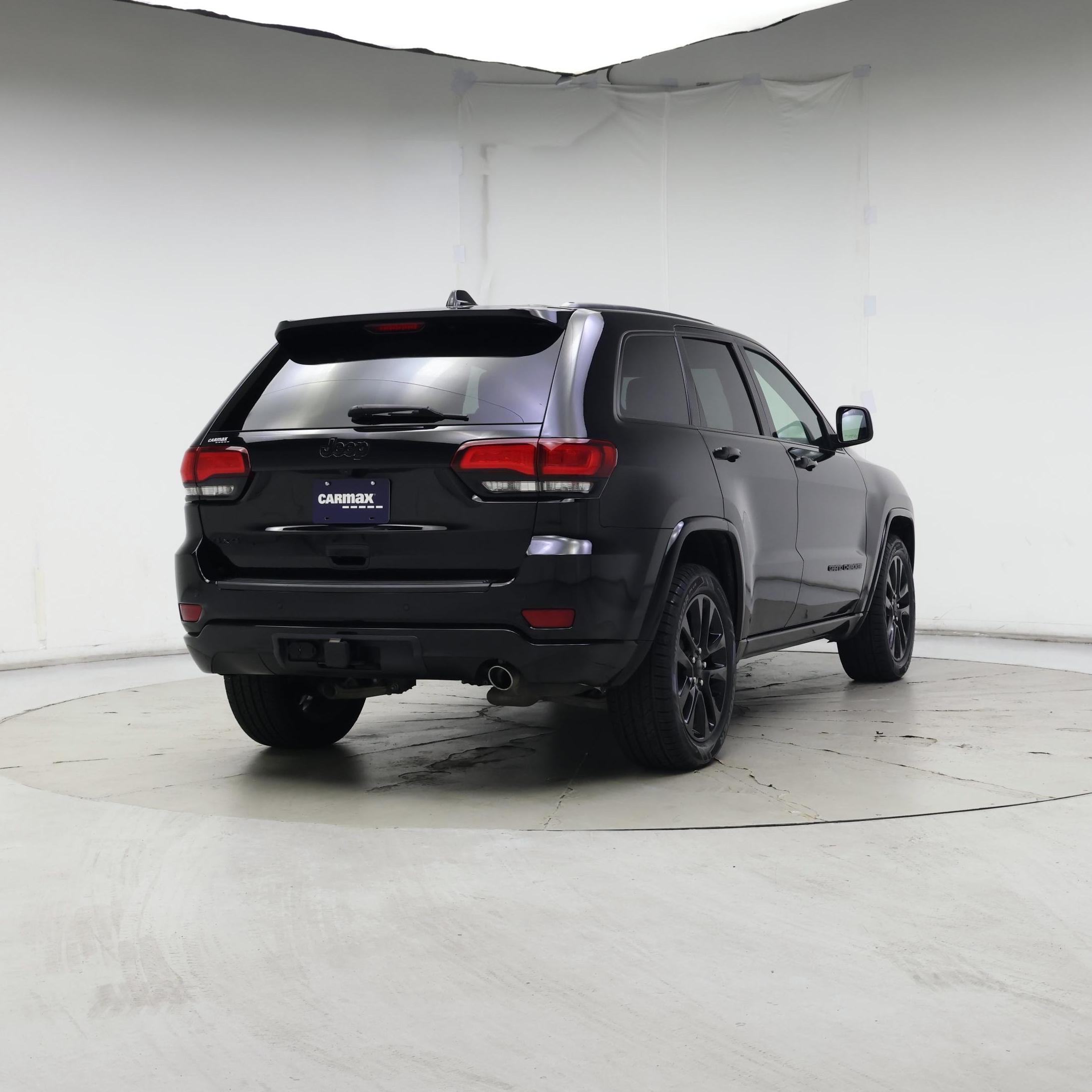 Thumbnail: 2020 Jeep Grand Cherokee - 8