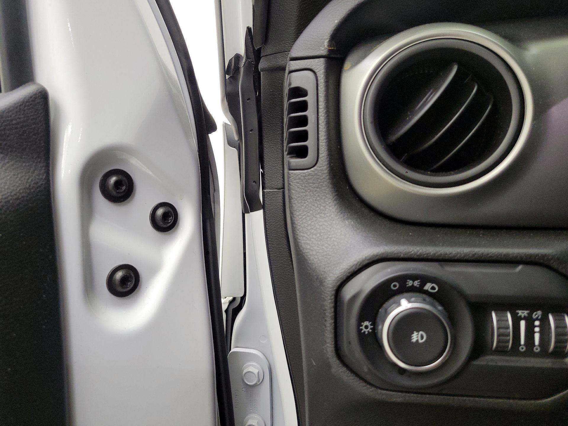 Thumbnail: 2021 Jeep Wrangler - 13