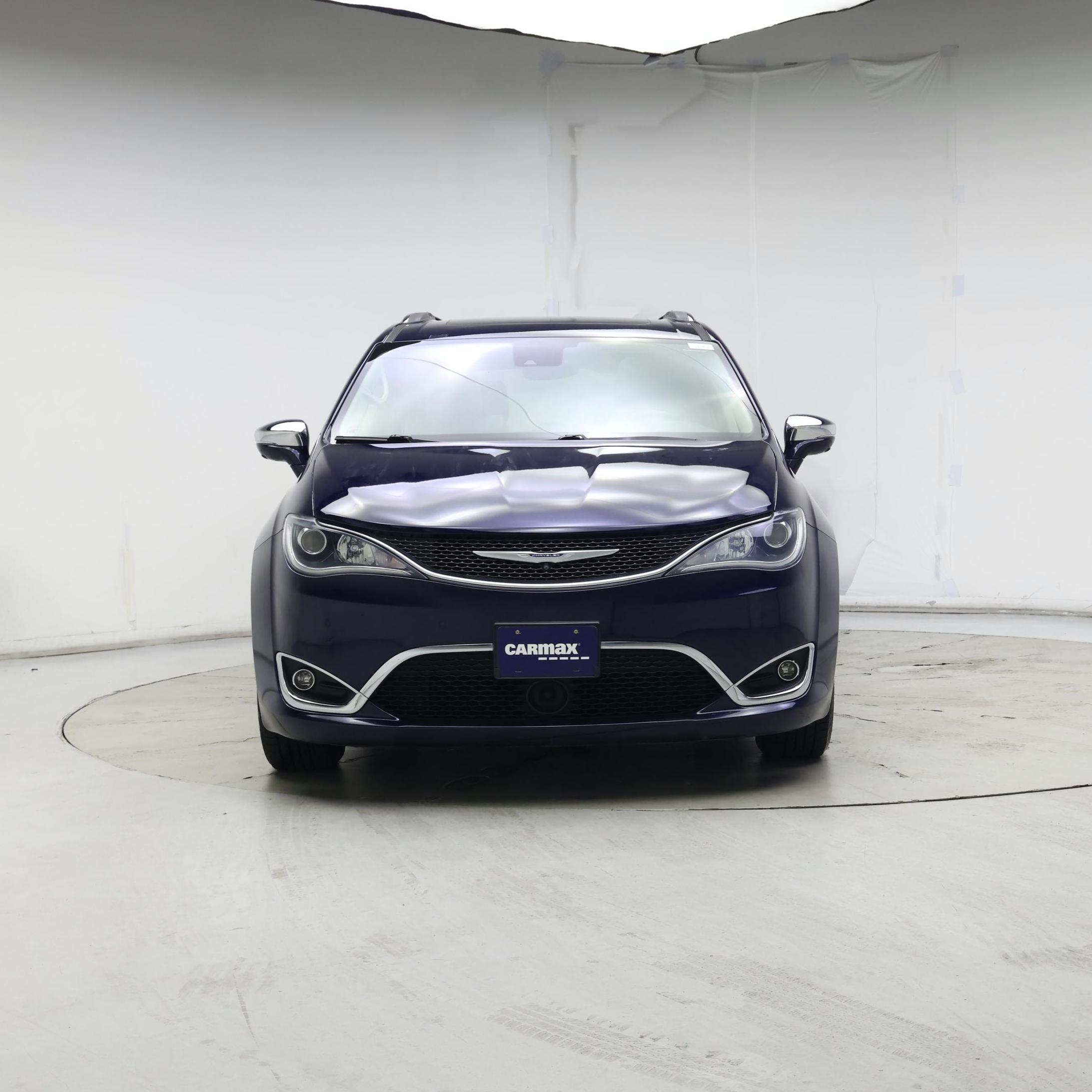 Thumbnail: 2018 Chrysler Pacifica - 5