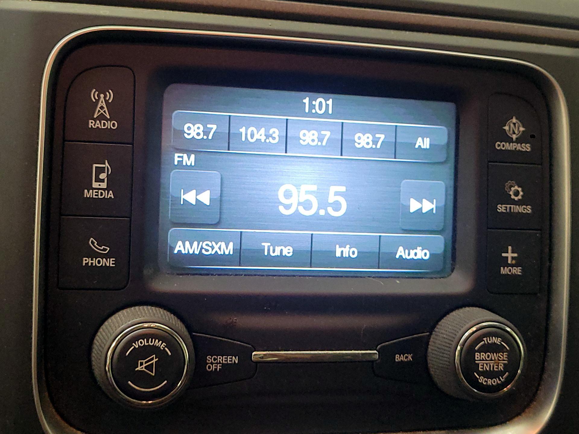 Thumbnail: 2019 RAM 1500 Classic - 15